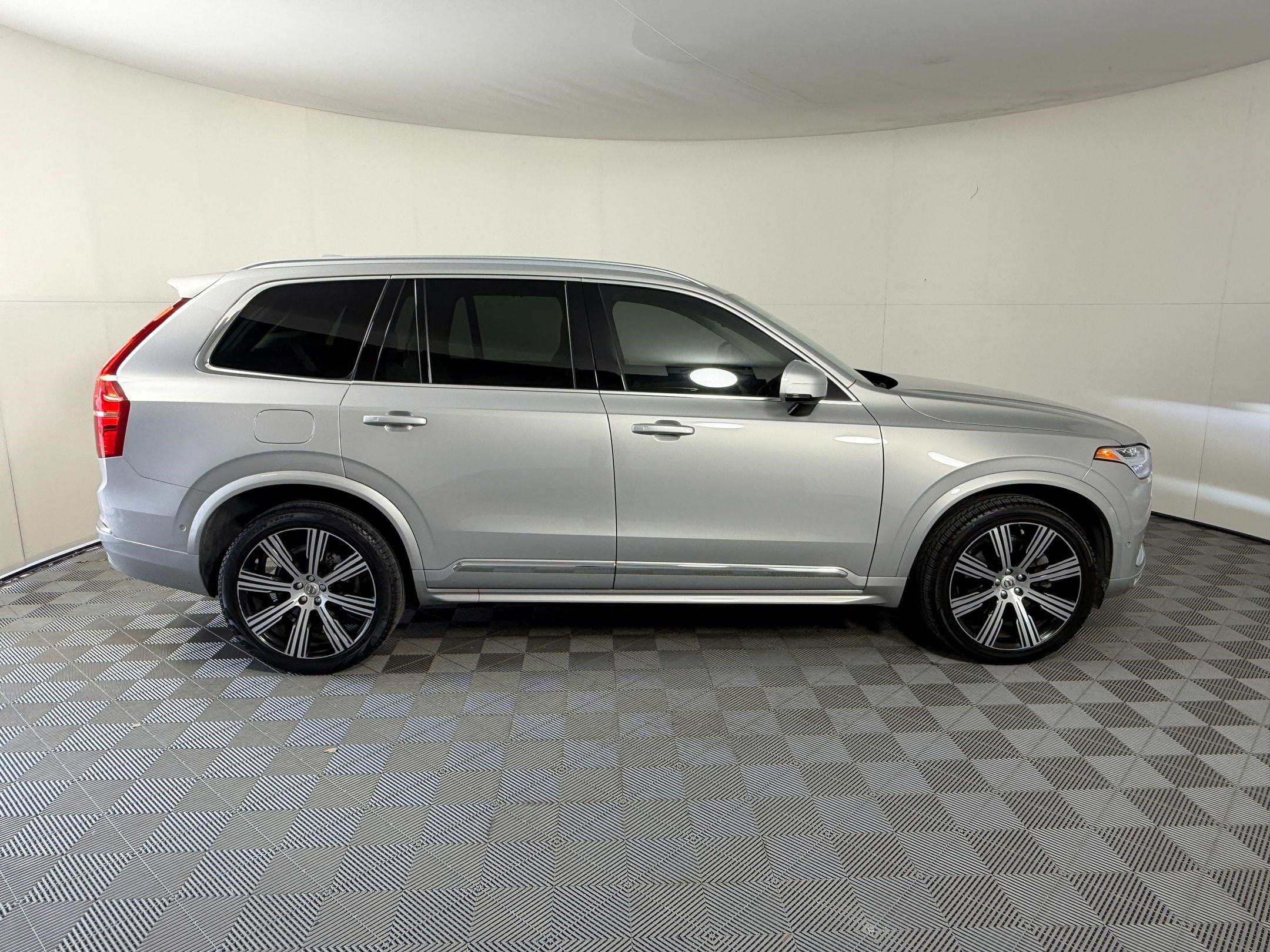 XC90 B6 AWD Ultimate 6-Seater SUV