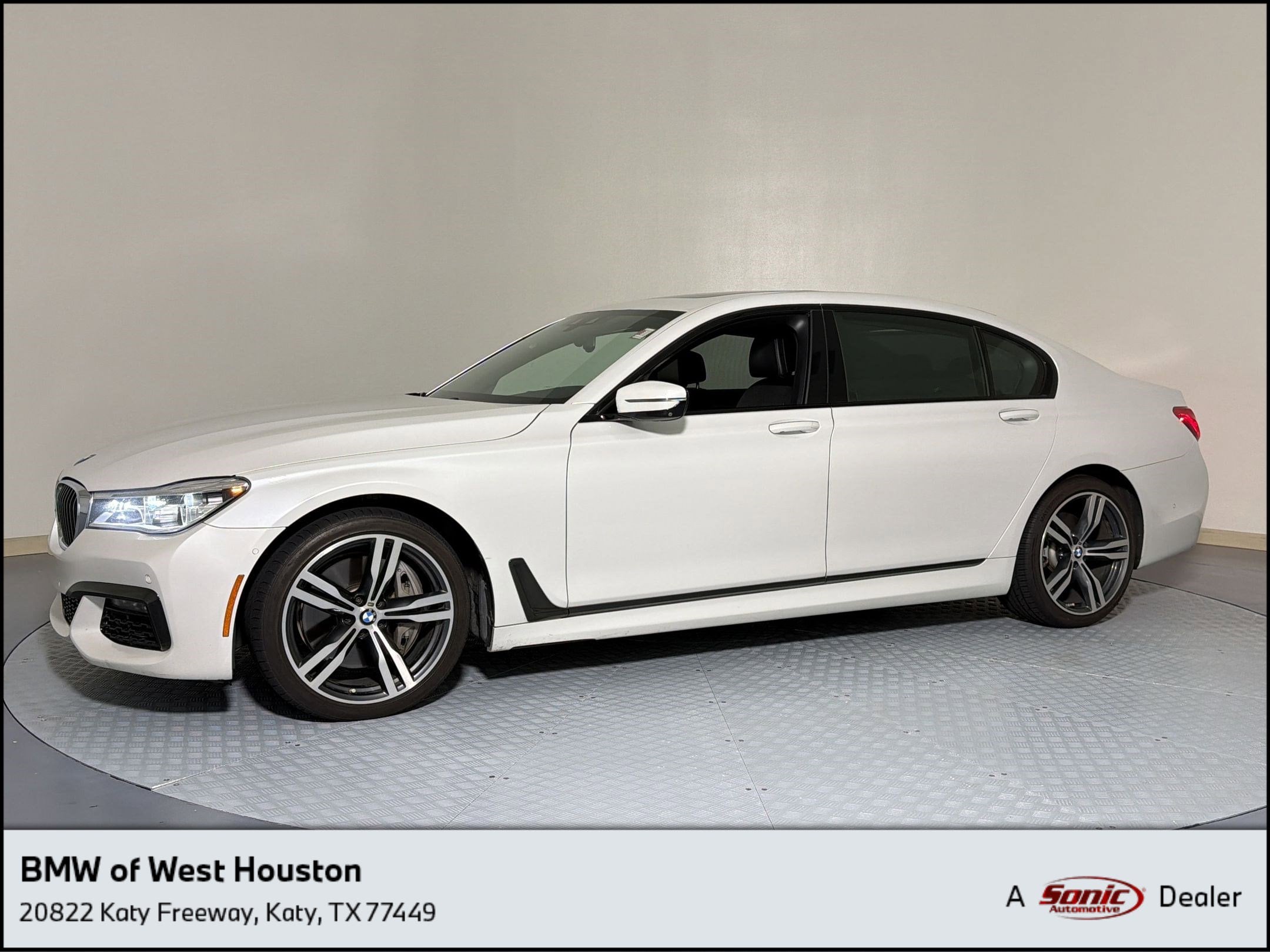2019 BMW 7 Series 750i's photo