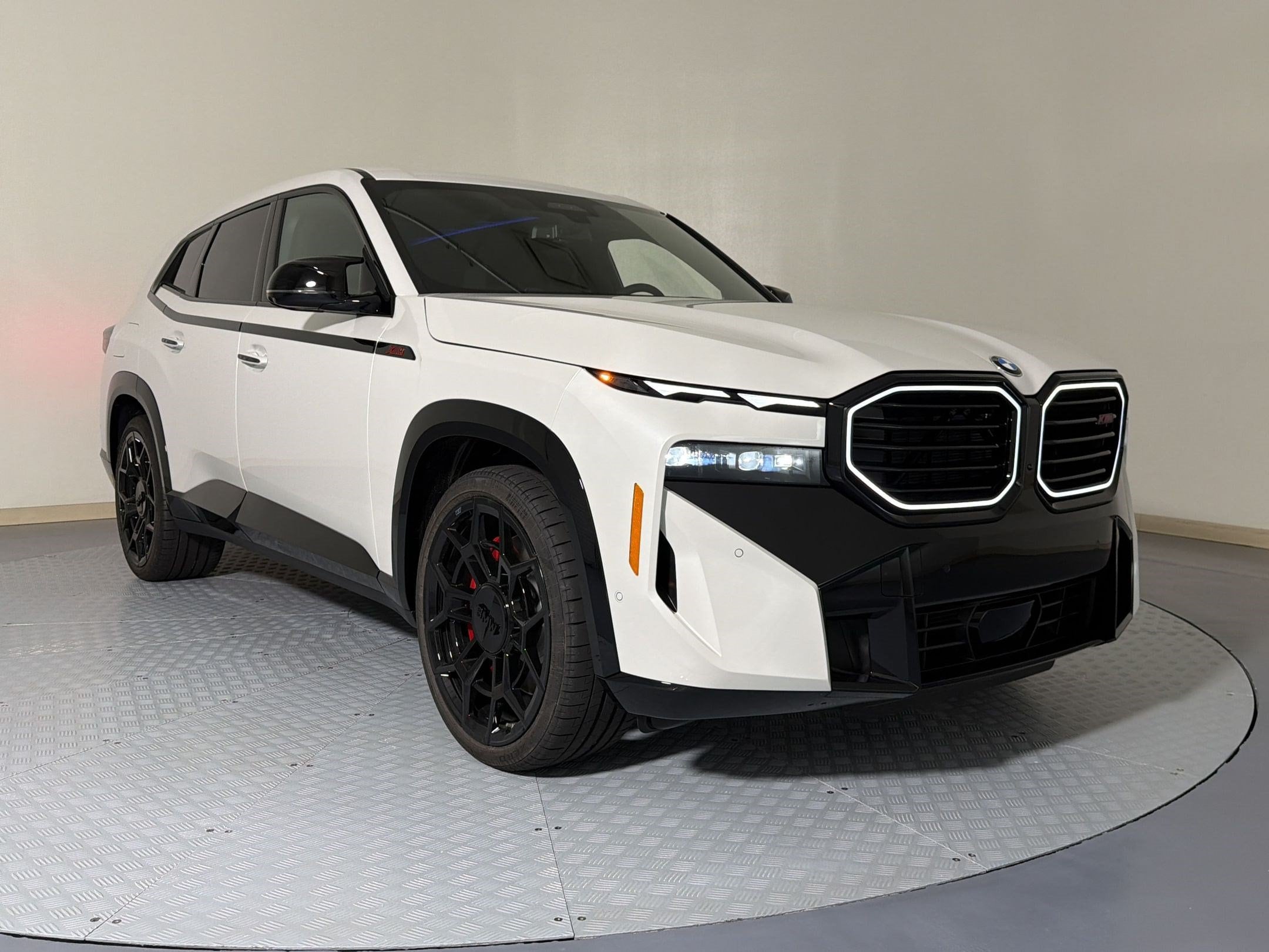 XM Label SUV