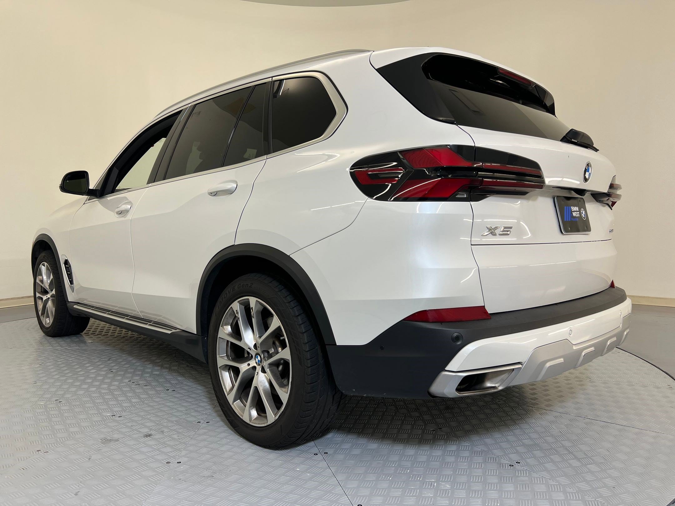 2025 Bmw X5 sDrive40i photo 3