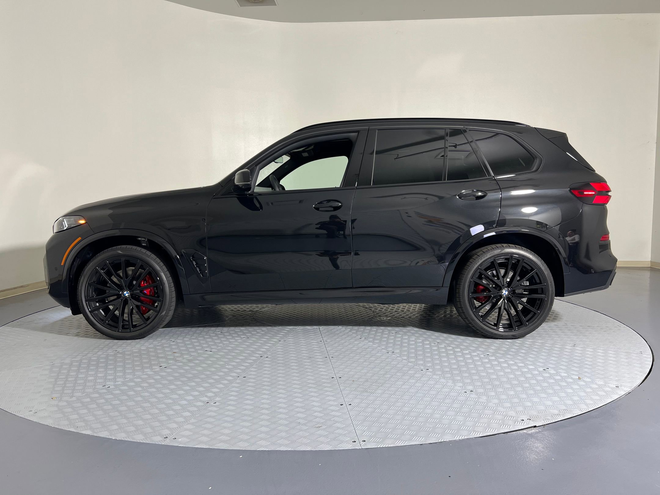 2026 Bmw X5 xDrive40i photo 2