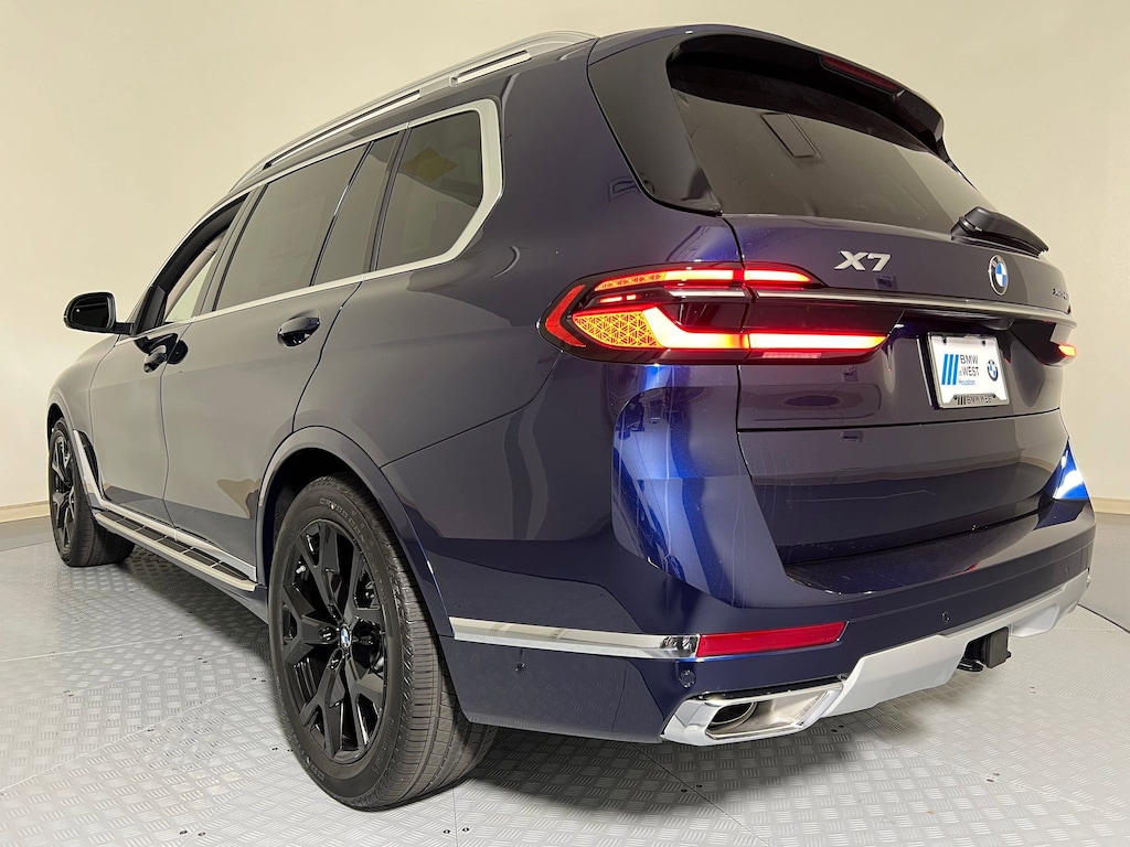 New 2026 BMW X7 xDrive40i SUV