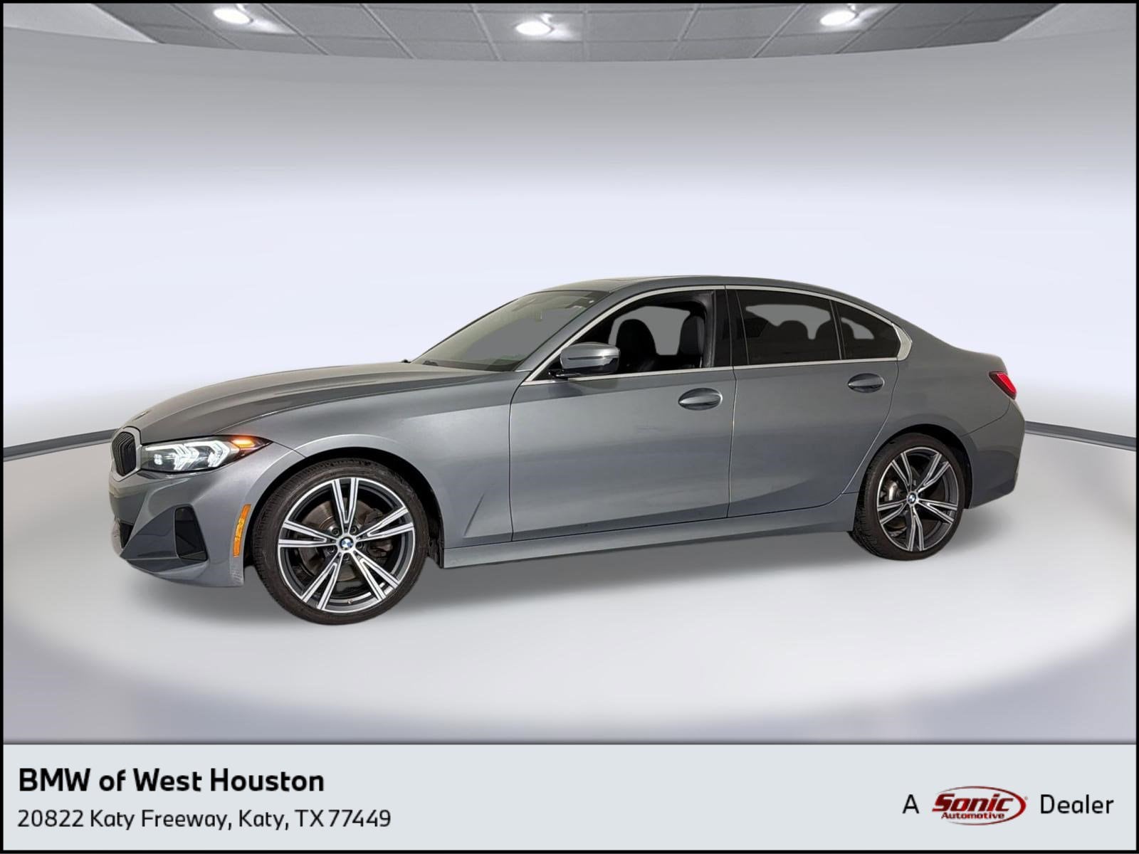2024 BMW 3 Series 330i Sedan's photo
