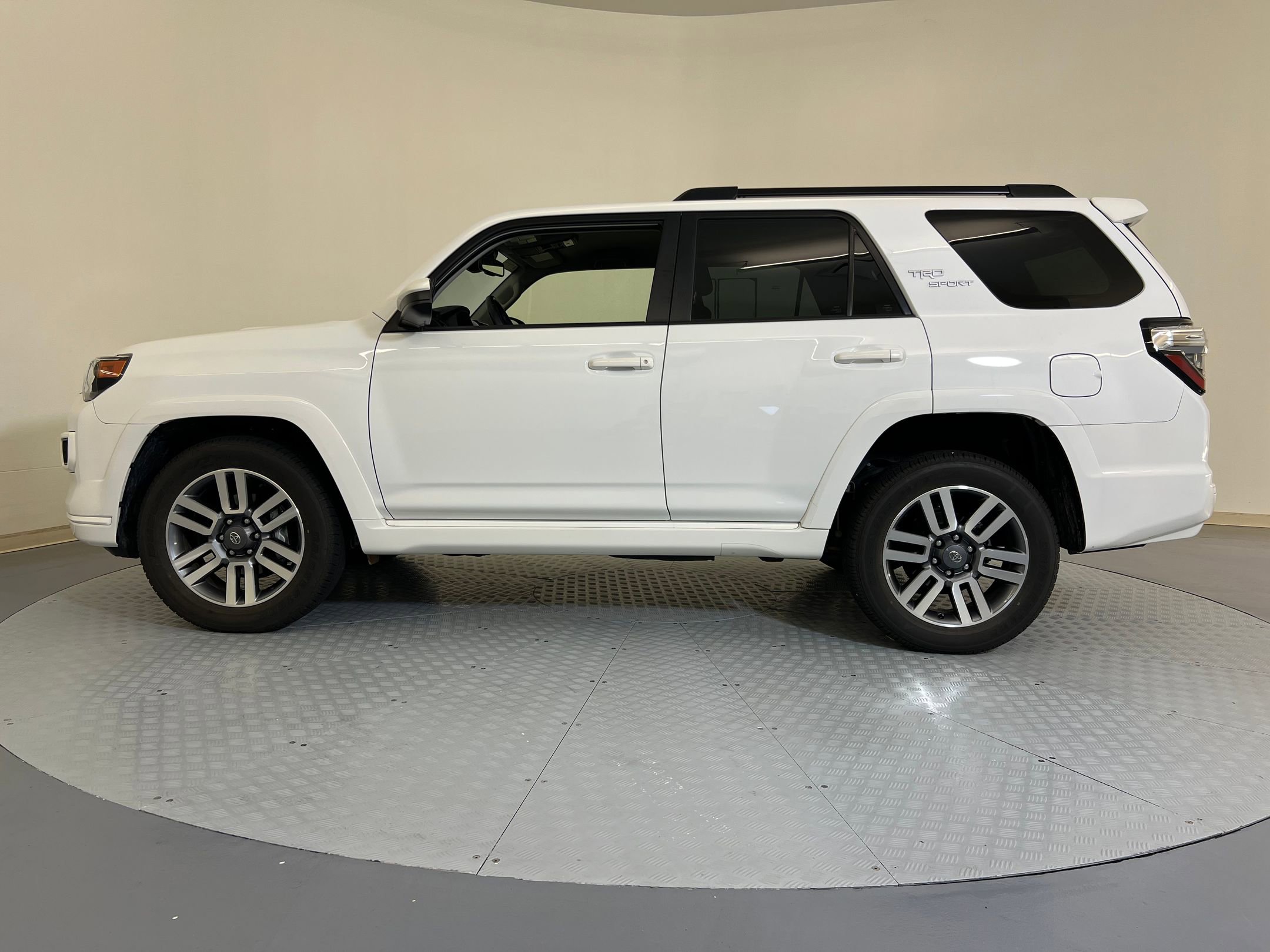 2024 Toyota 4Runner TRD Sport photo 2