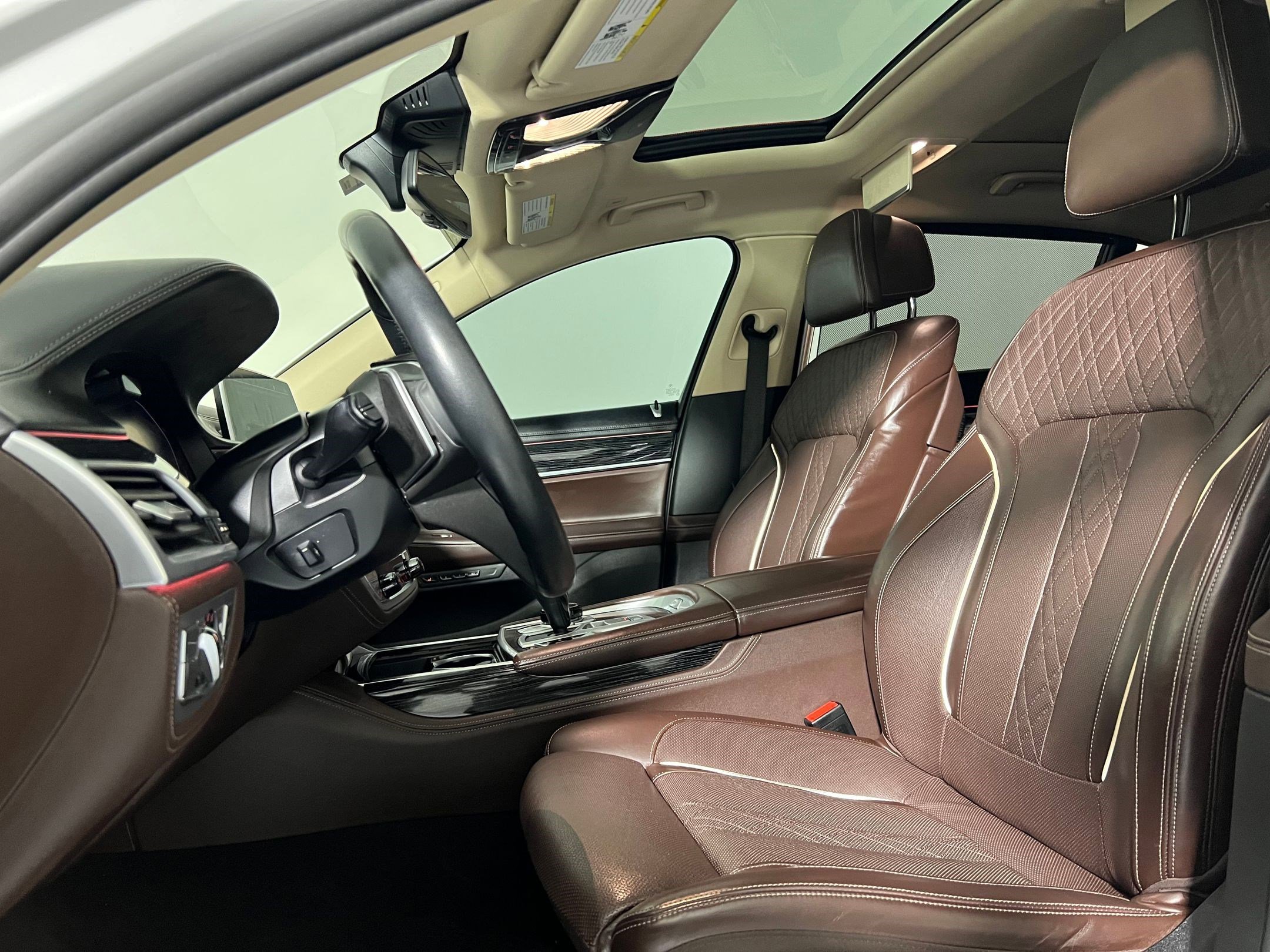 2022 Bmw 740i photo 4