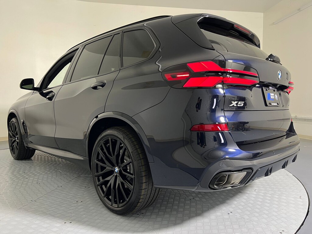 New 2026 BMW X5 sDrive40i SUV