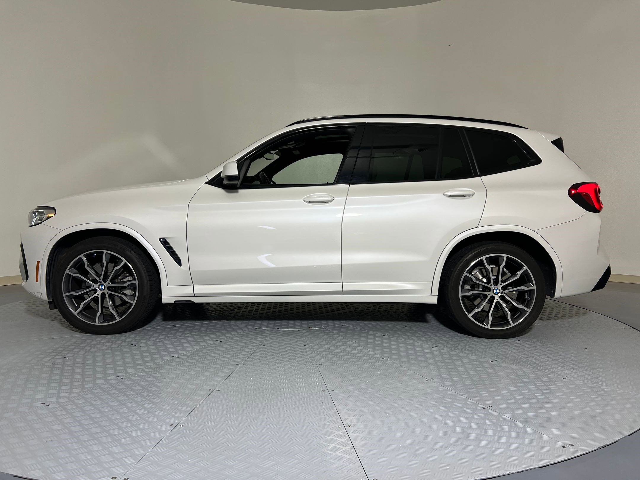 2022 Bmw X3 sDrive30i photo 2