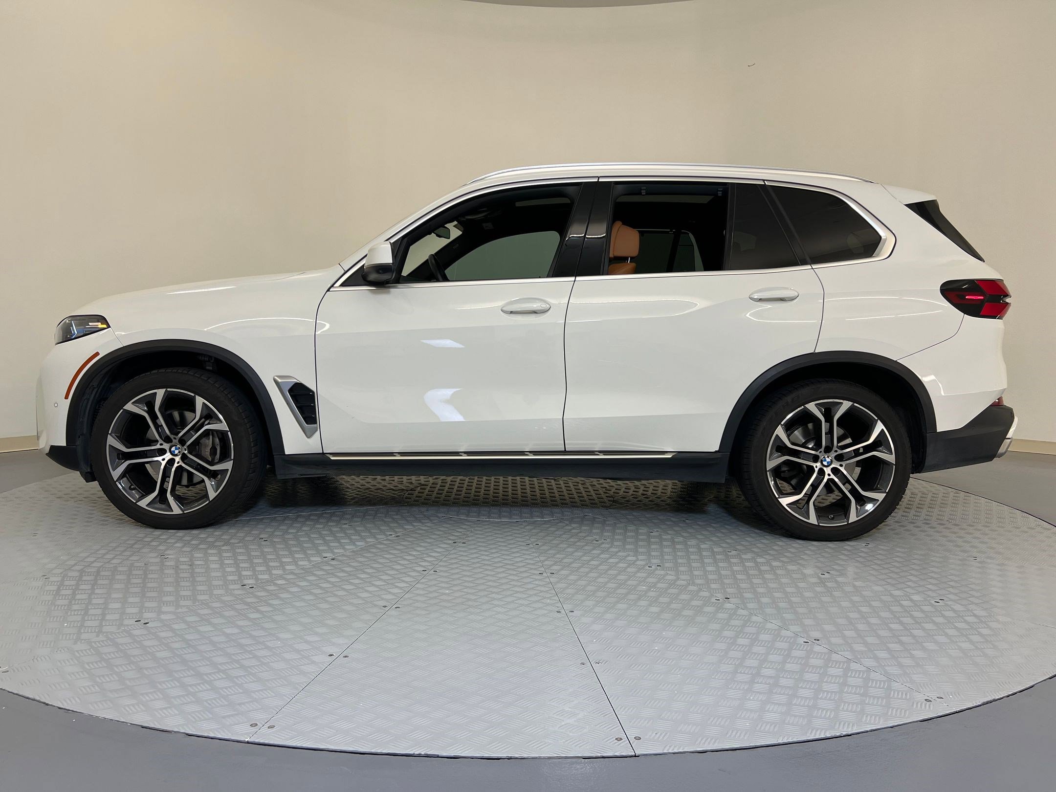2024 Bmw X5 sDrive40i photo 2
