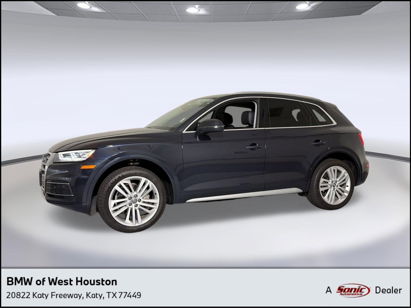 2019 Audi Q5 2.0T quattro S tronic Premium Plus's photo