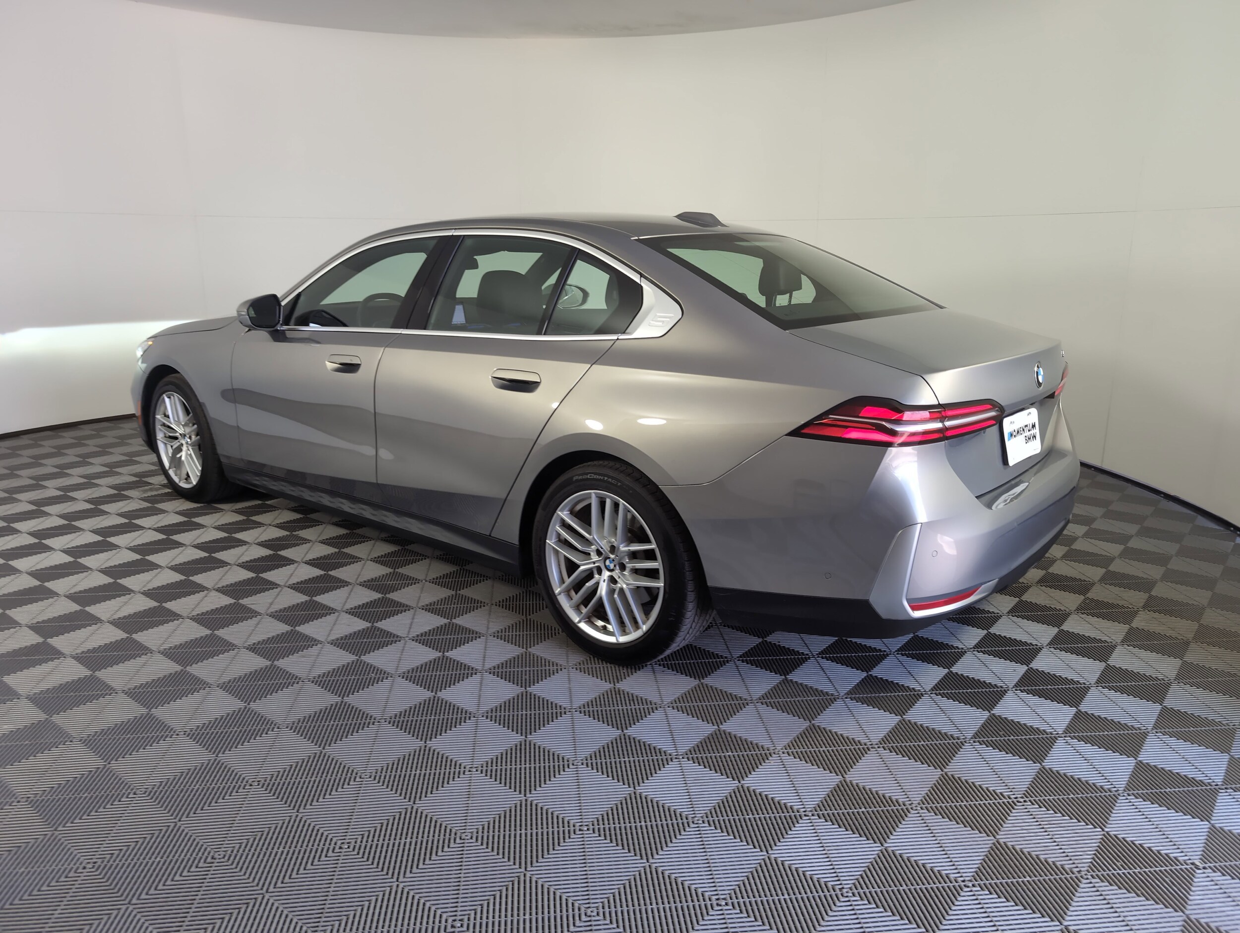 2024 Bmw 530i photo 4