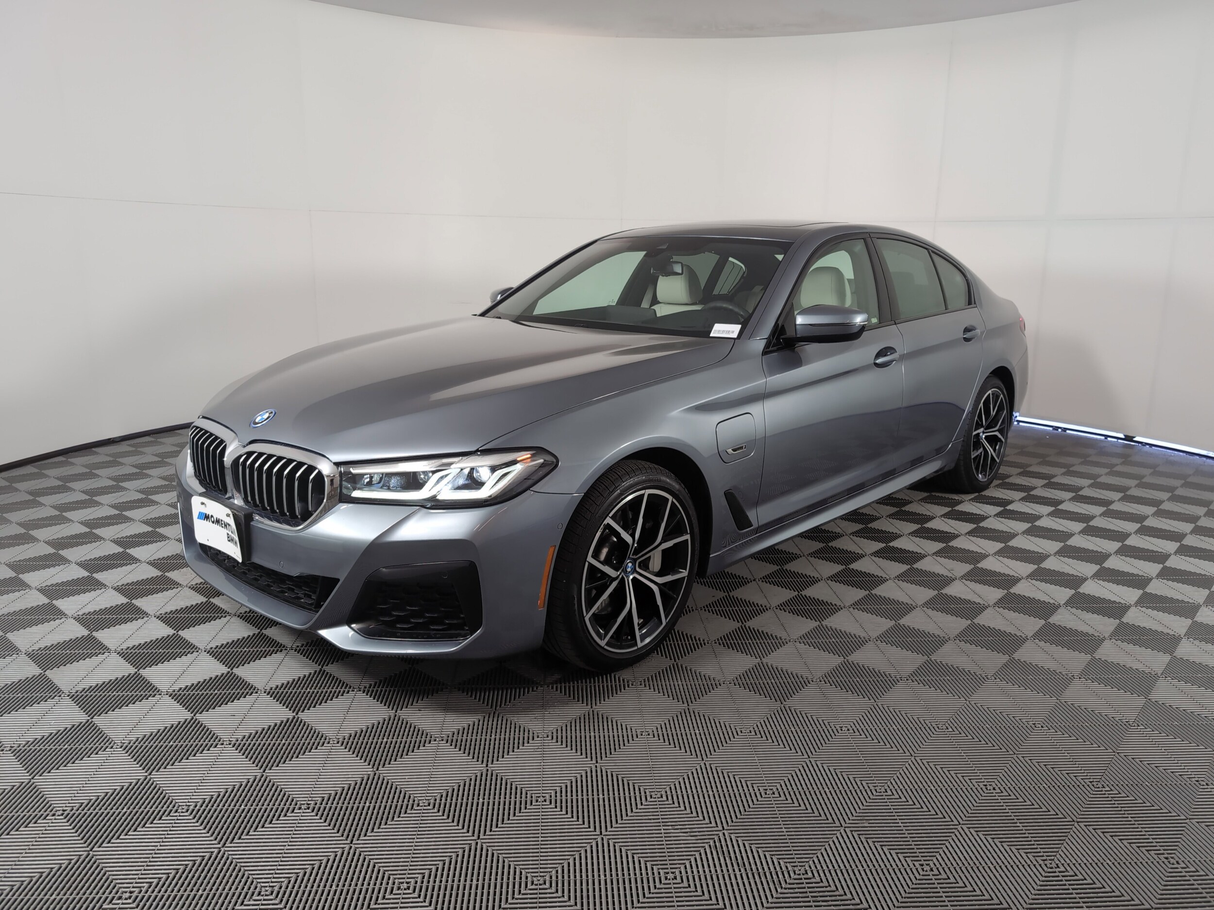 2022 Bmw 530e photo 3