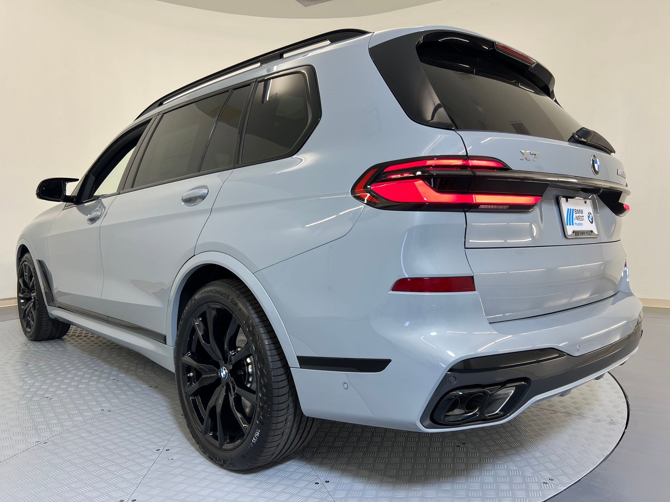 2026 Bmw X7 M60i photo 2