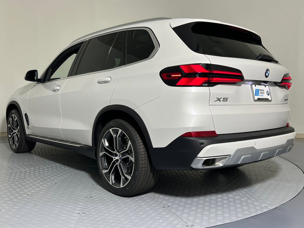 New 2026 BMW X5 sDrive40i SUV