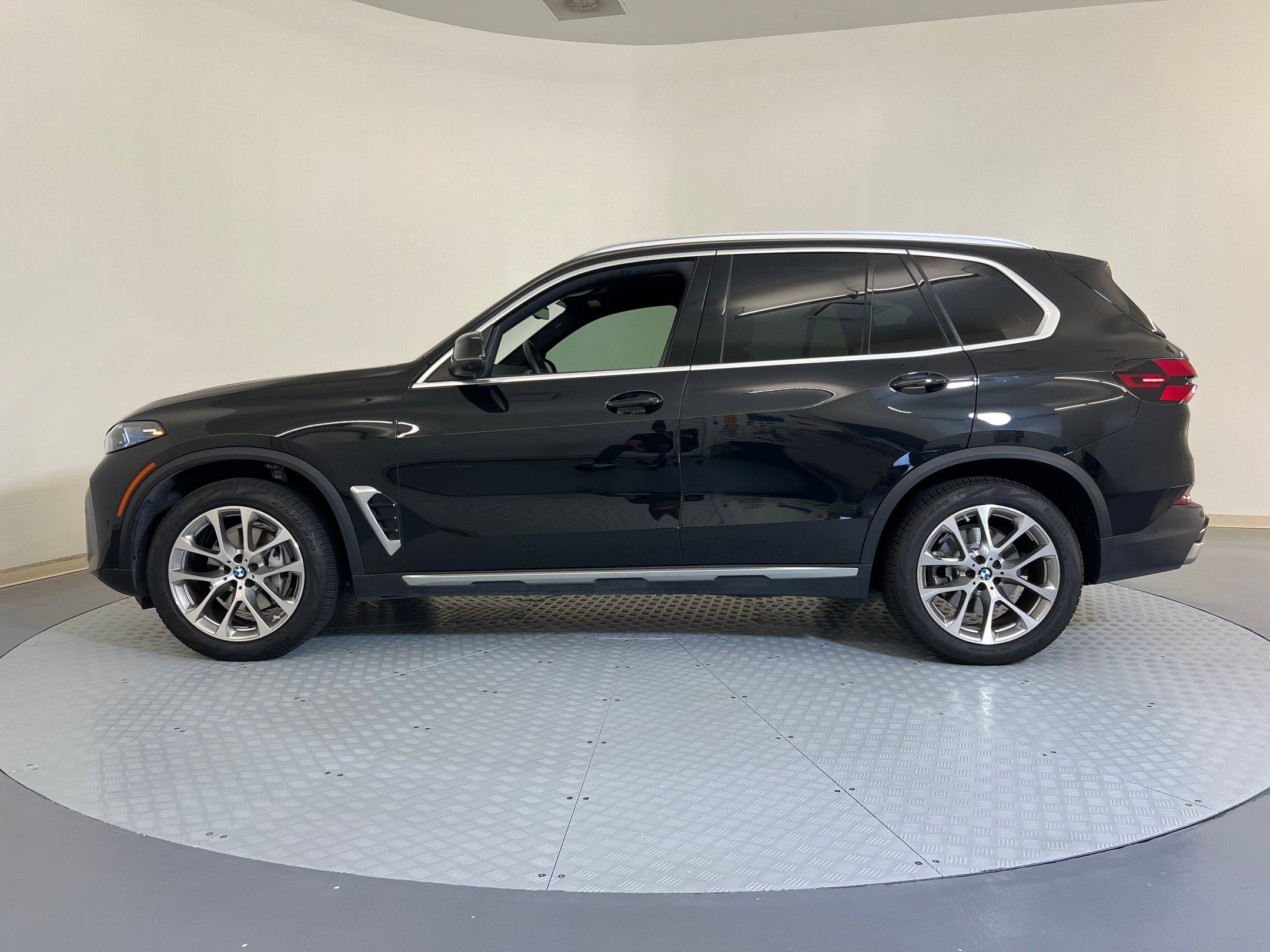 2024 Bmw X5 sDrive40i photo 2