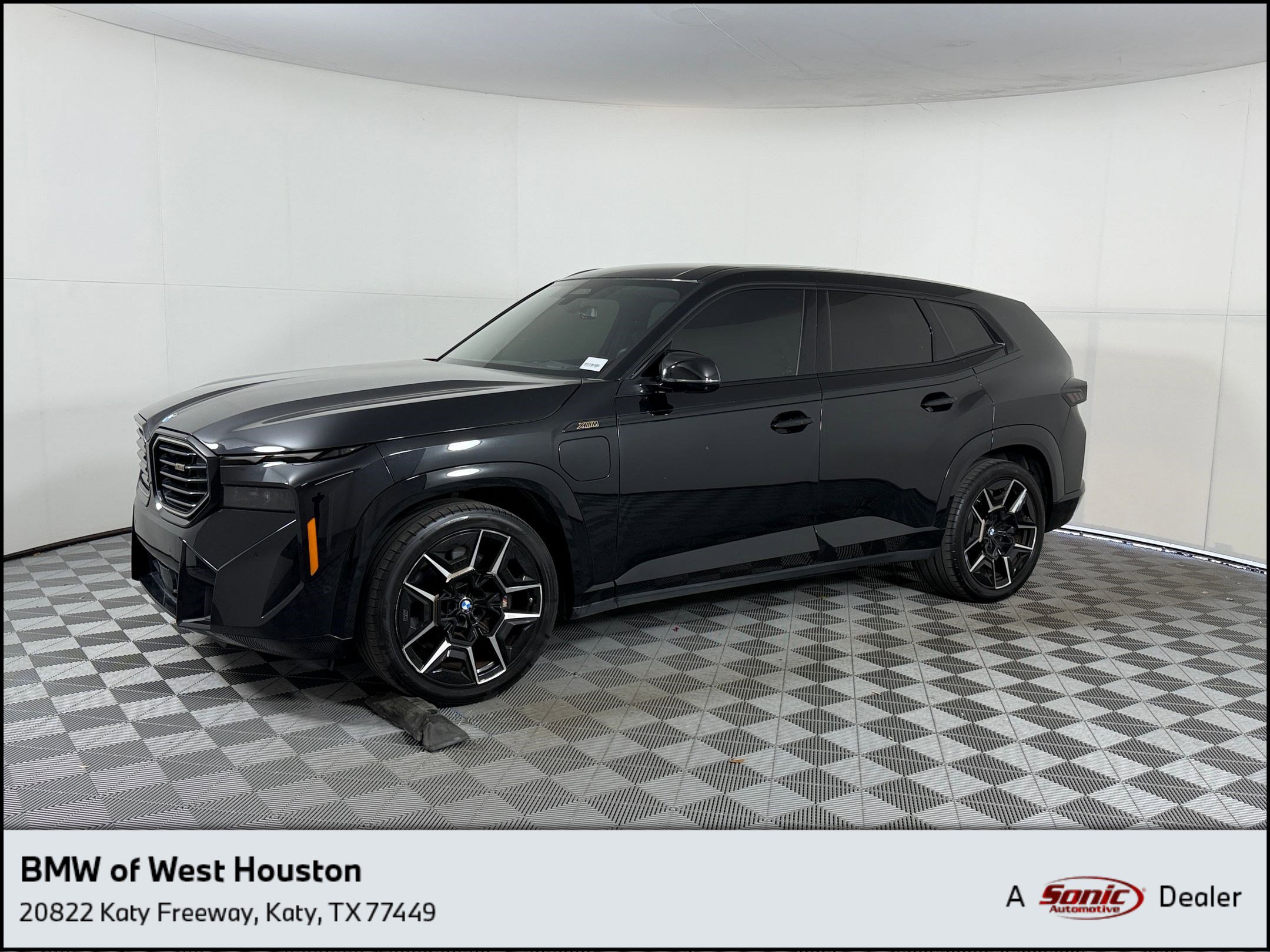 2023 BMW XM -'s photo