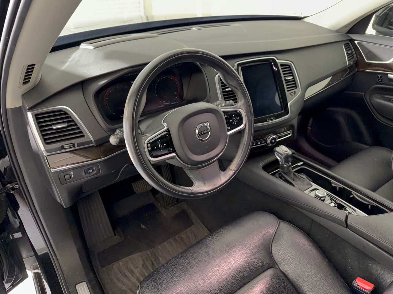 Used 2019 Volvo XC90 T6 Momentum SUV