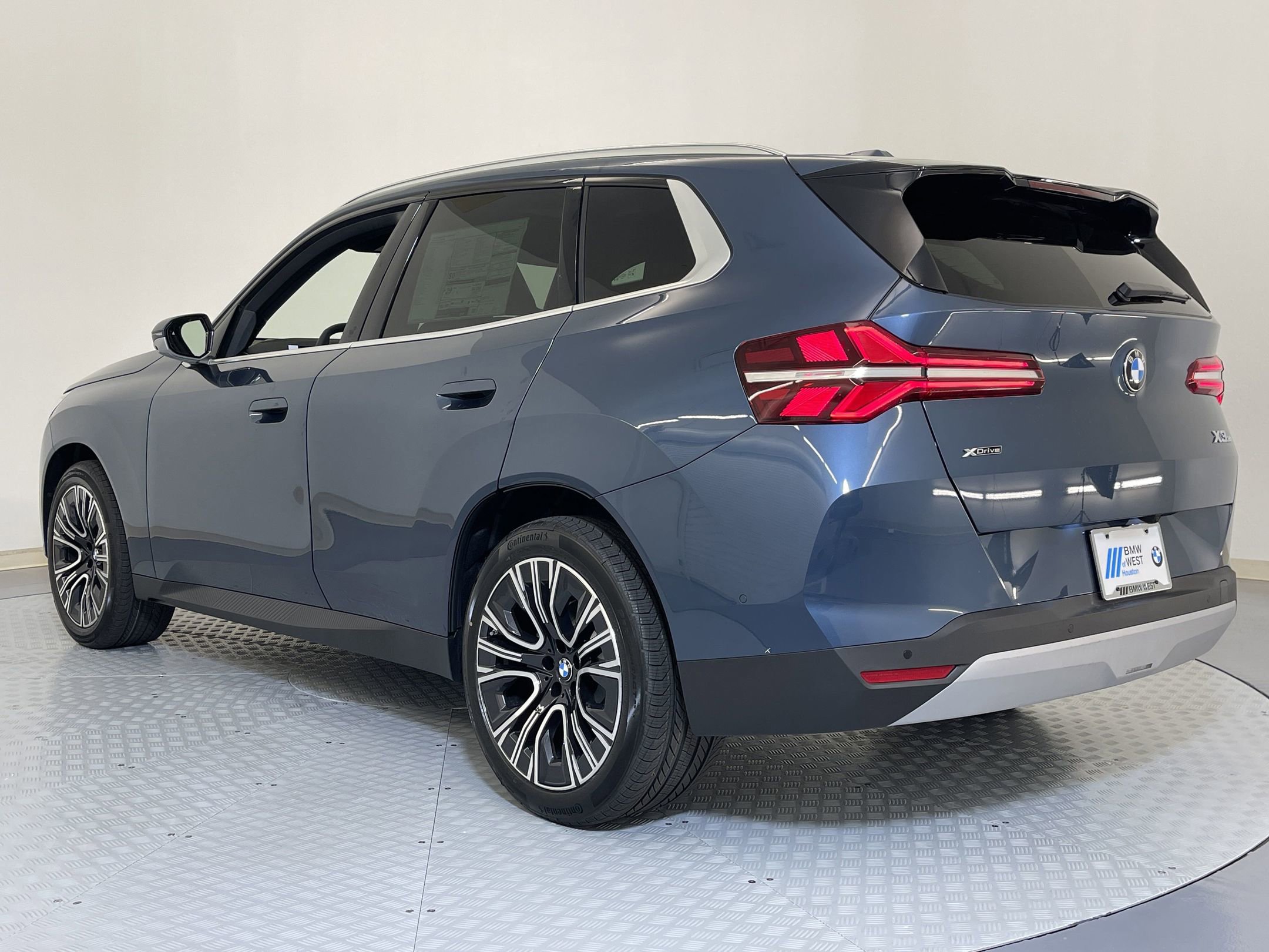 2026 Bmw X3 photo 3
