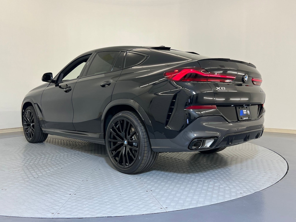 New 2026 BMW X6 xDrive40i SUV