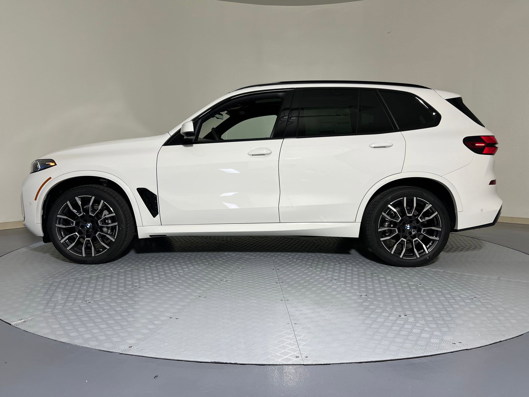 2026 Bmw X5 sDrive40i photo 2
