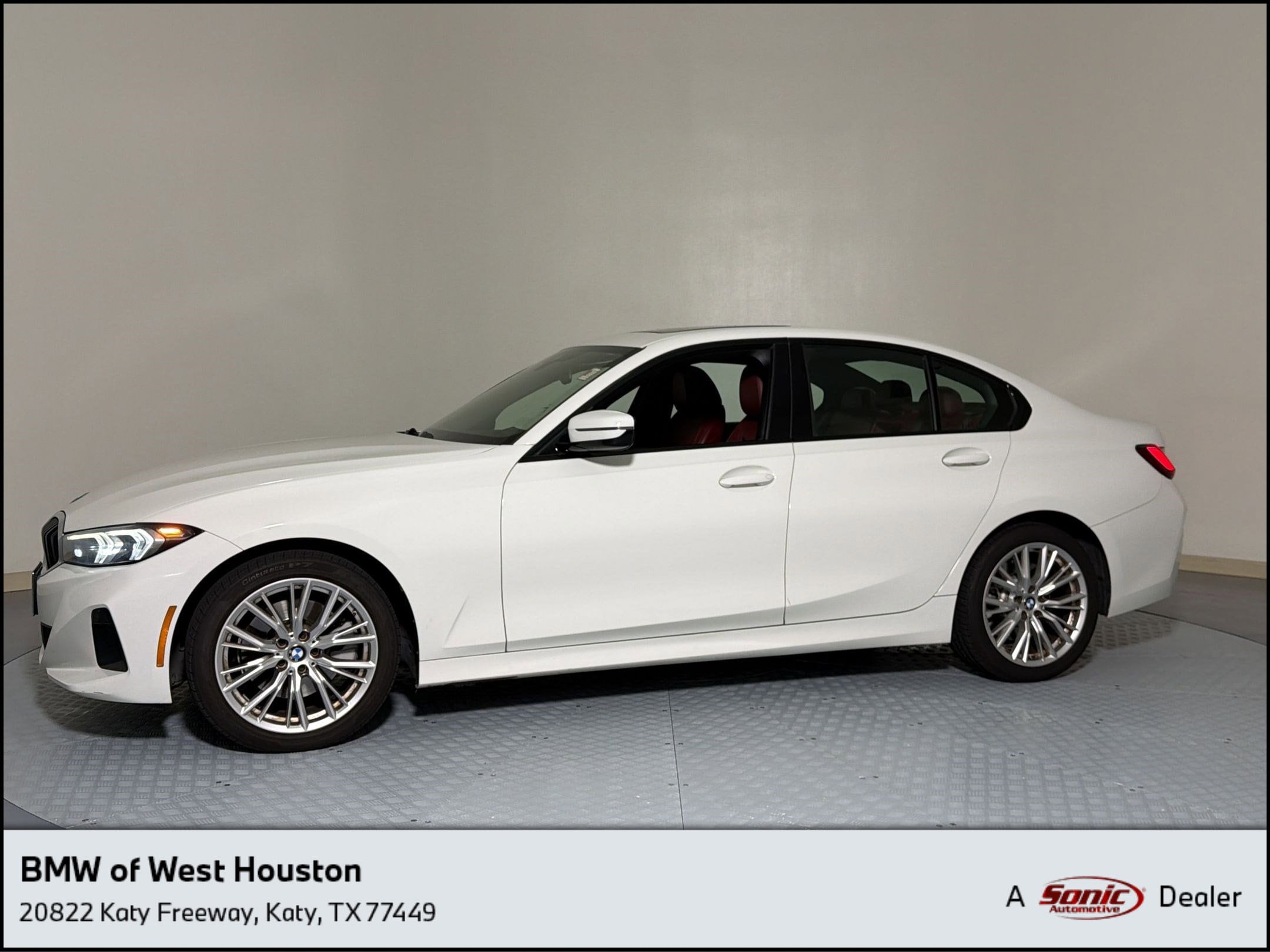 2023 BMW 3 Series 330i Sedan's photo