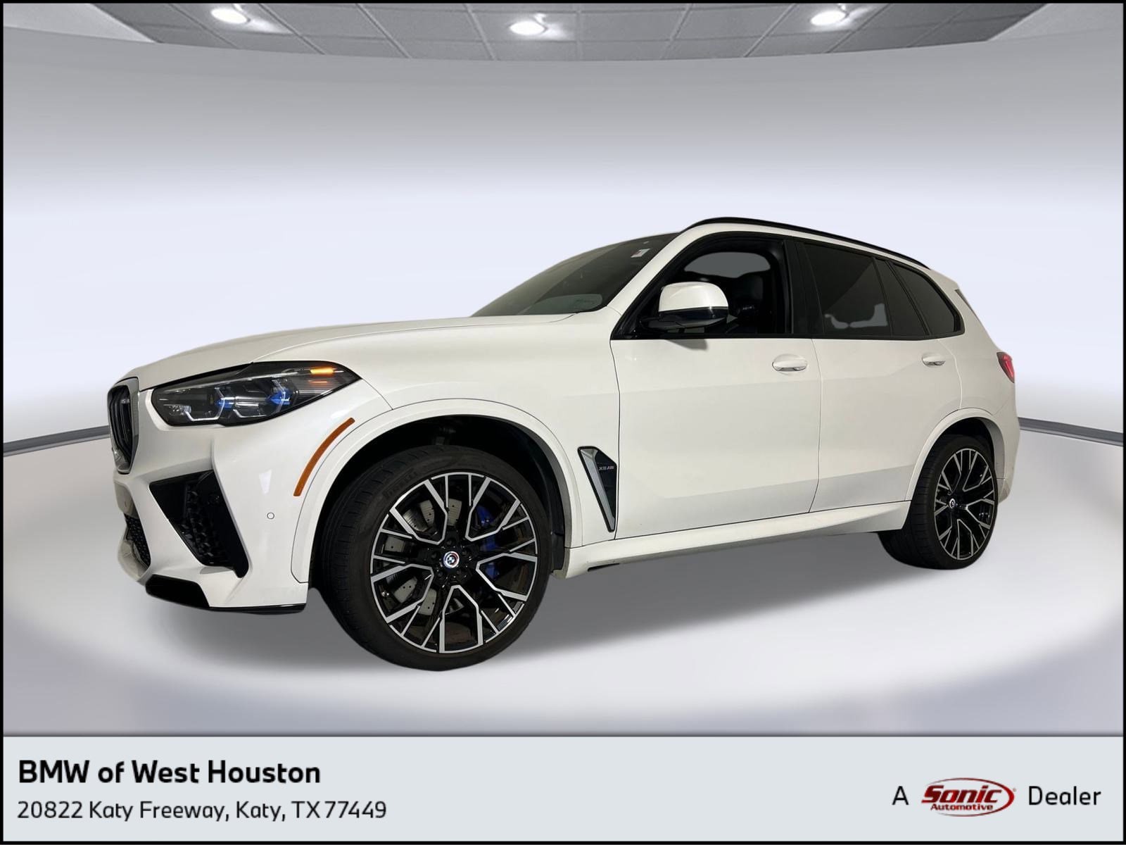 2022 BMW X5 M Base's photo