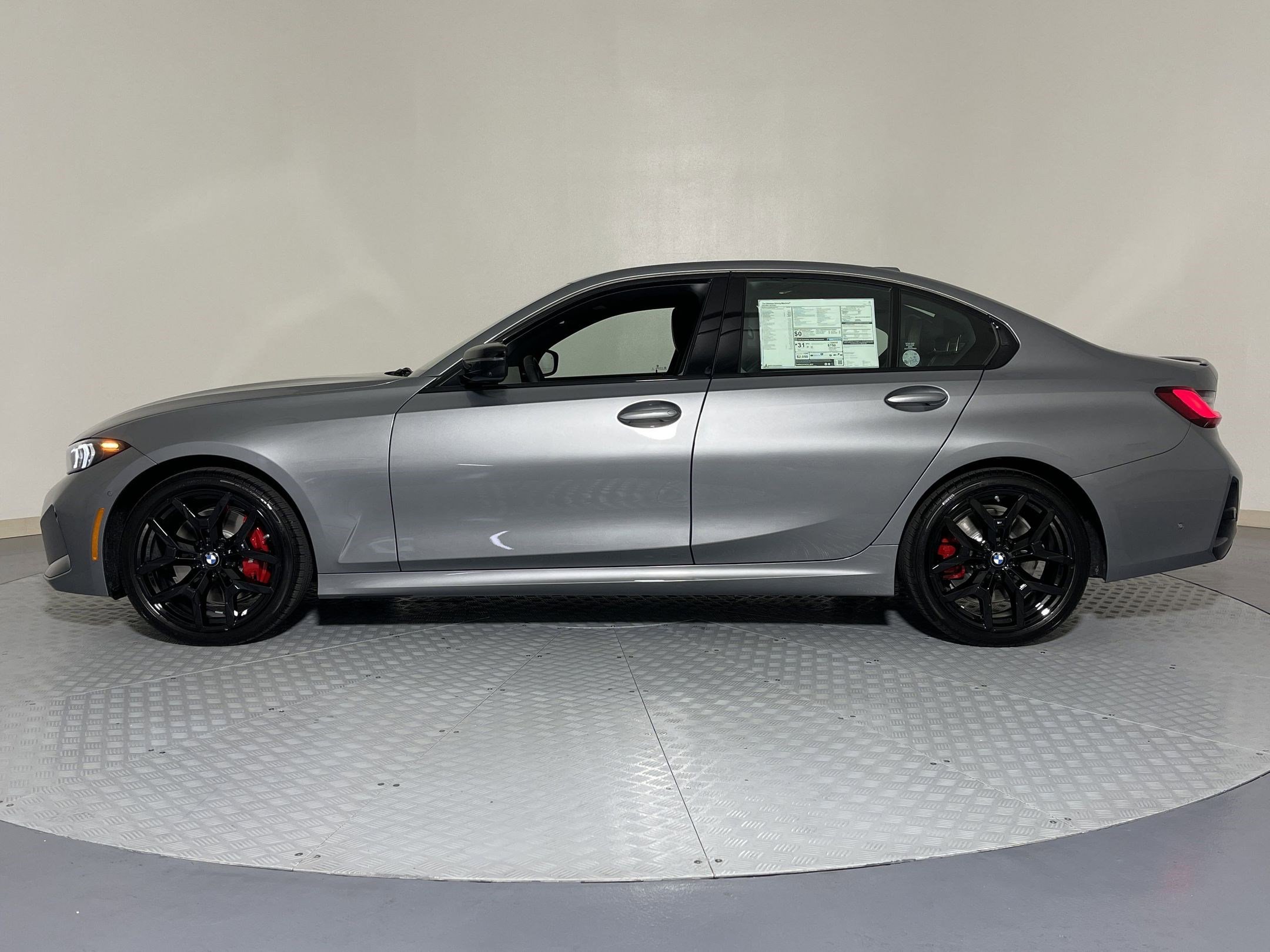 2025 Bmw 330i Sedan photo 2