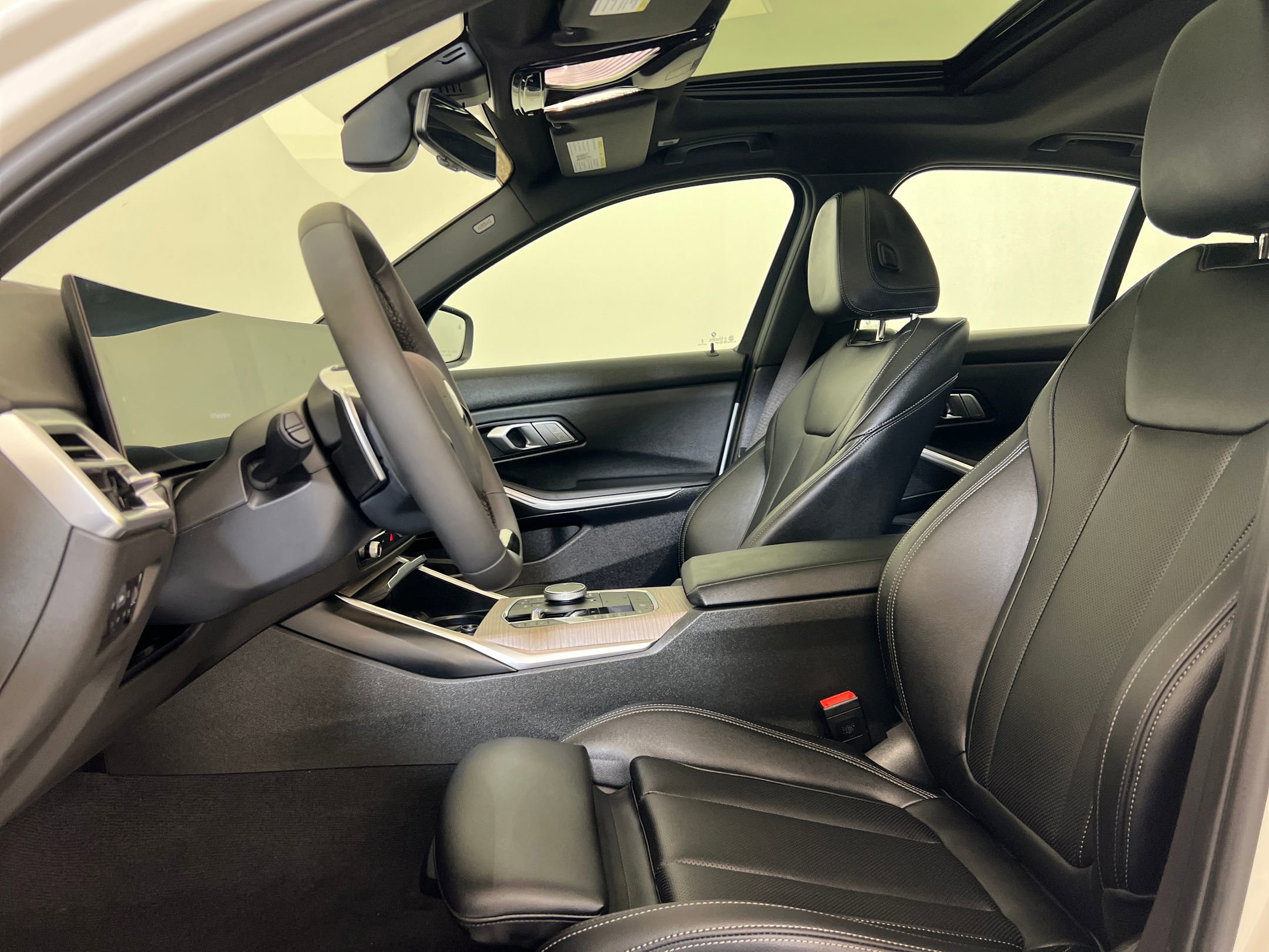 2025 Bmw 330i photo 4