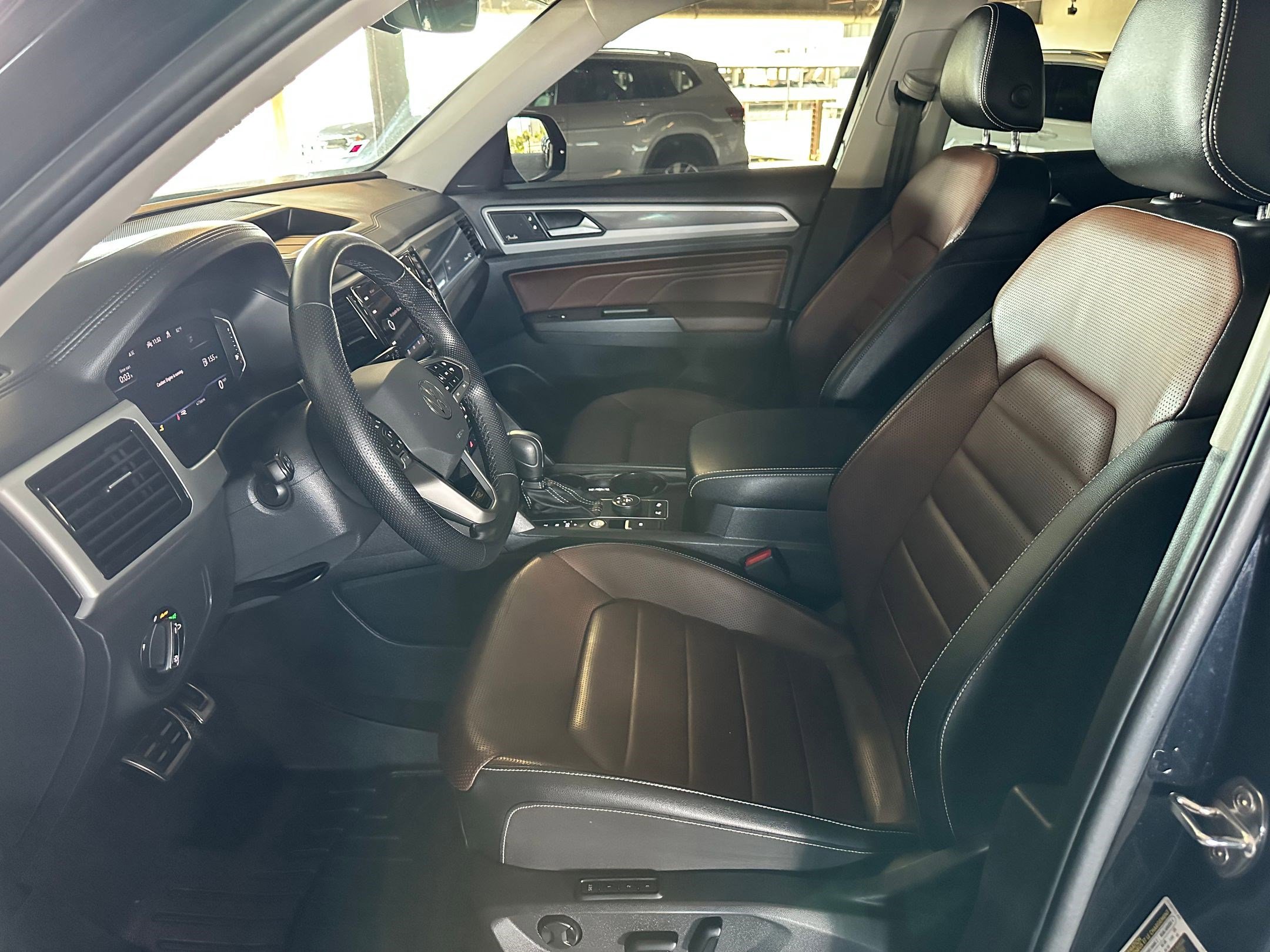 2022 Volkswagen Atlas V6 SEL Premium R-Line photo 3