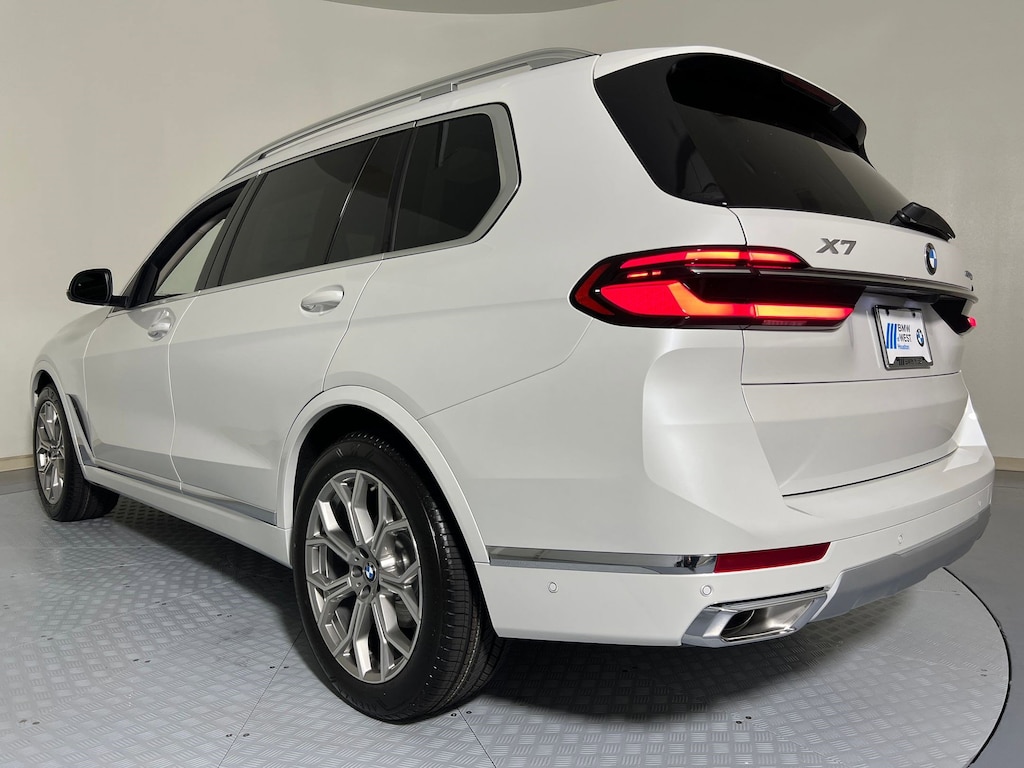 New 2026 BMW X7 xDrive40i SUV