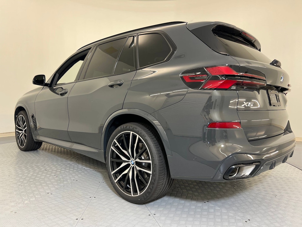 New 2026 BMW X5 sDrive40i SUV