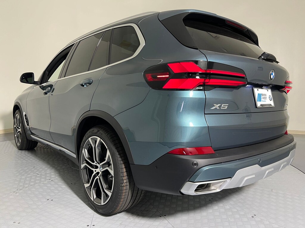 New 2026 BMW X5 sDrive40i SUV