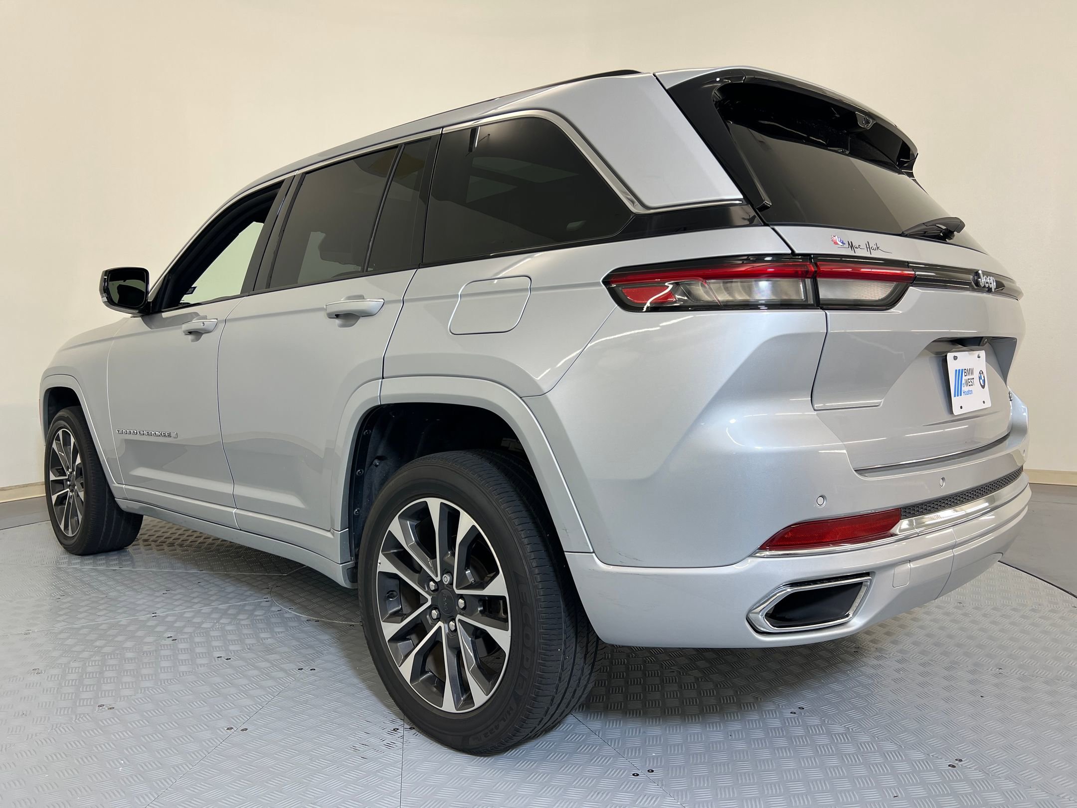 2022 Jeep Grand Cherokee Overland photo 3