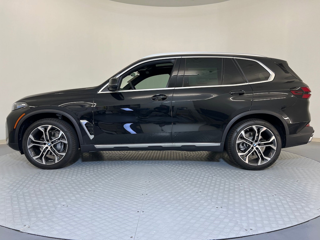 New 2026 BMW X5 sDrive40i SUV
