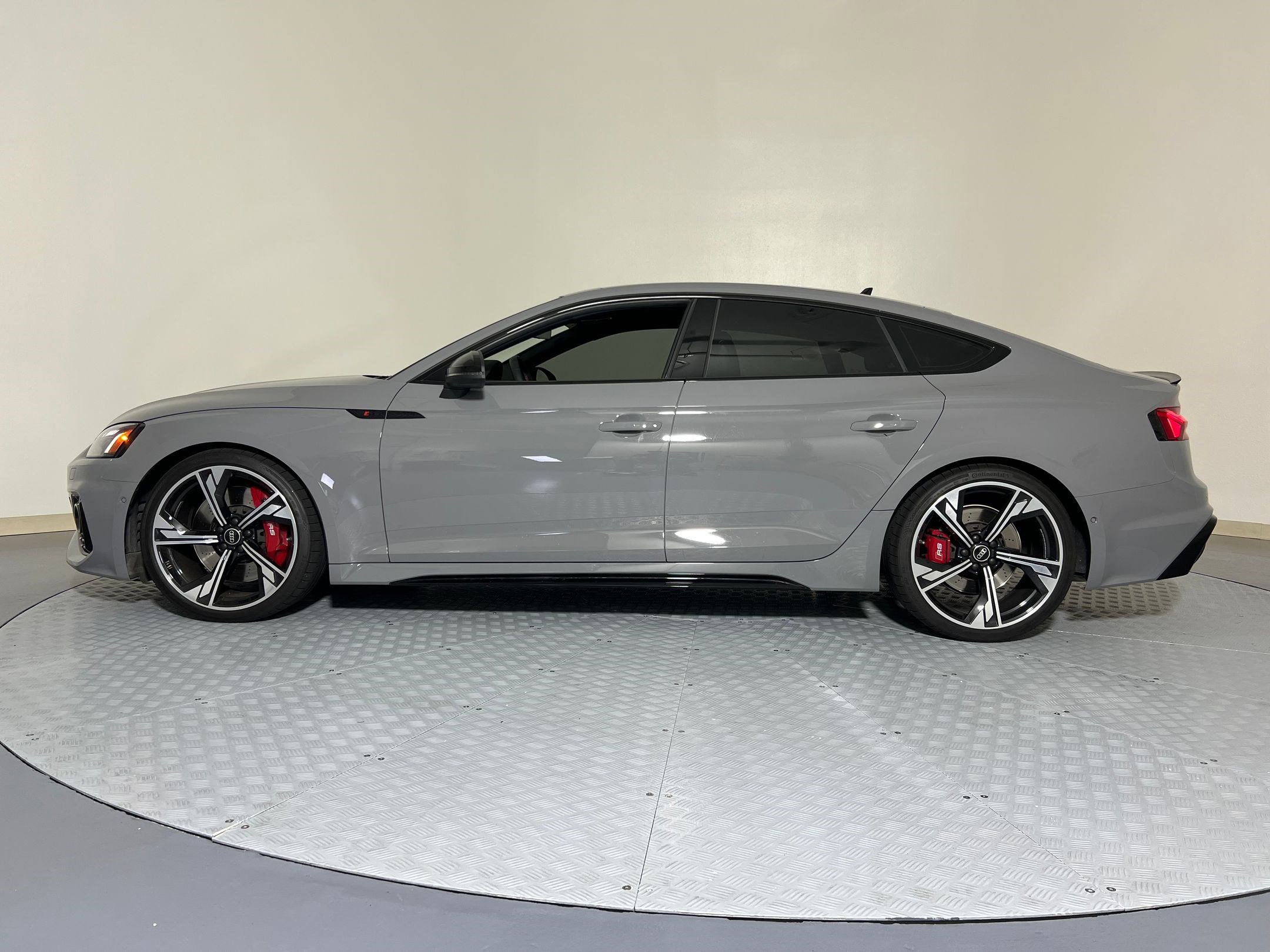 2023 Audi RS 5 Sportback photo 2