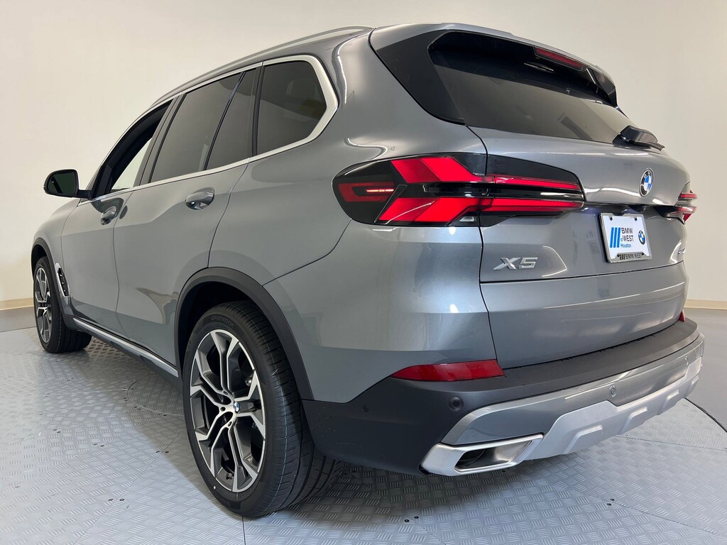 New 2026 BMW X5 sDrive40i SUV