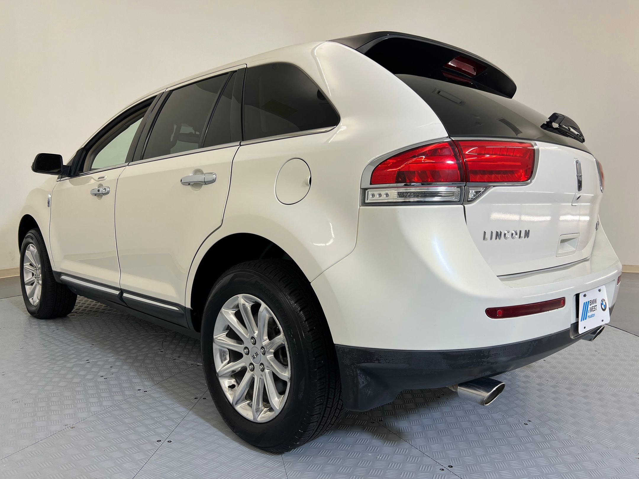 2012 Lincoln MKX Base photo 3