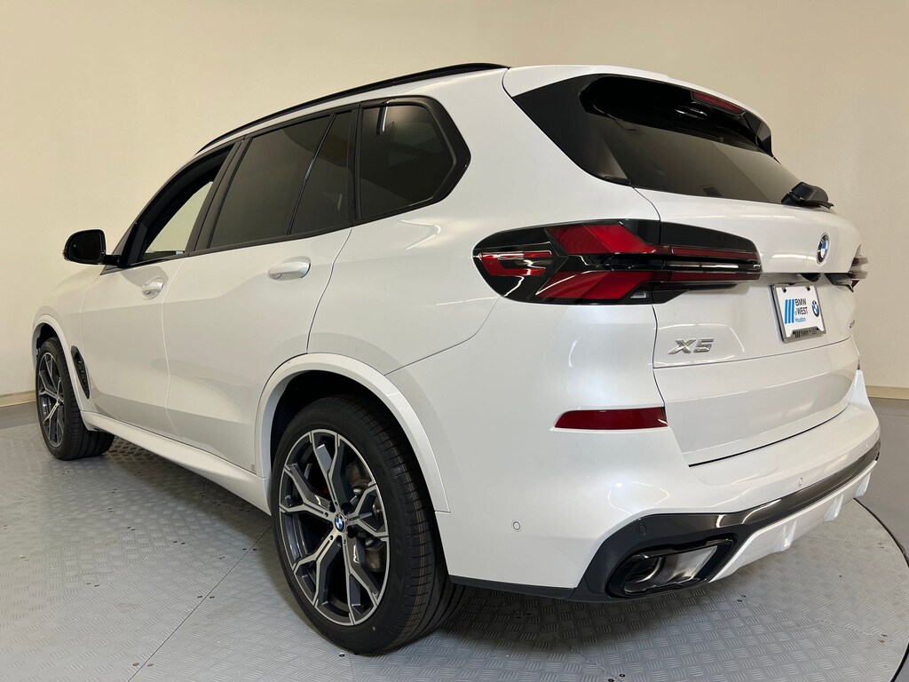 New 2026 BMW X5 sDrive40i SUV