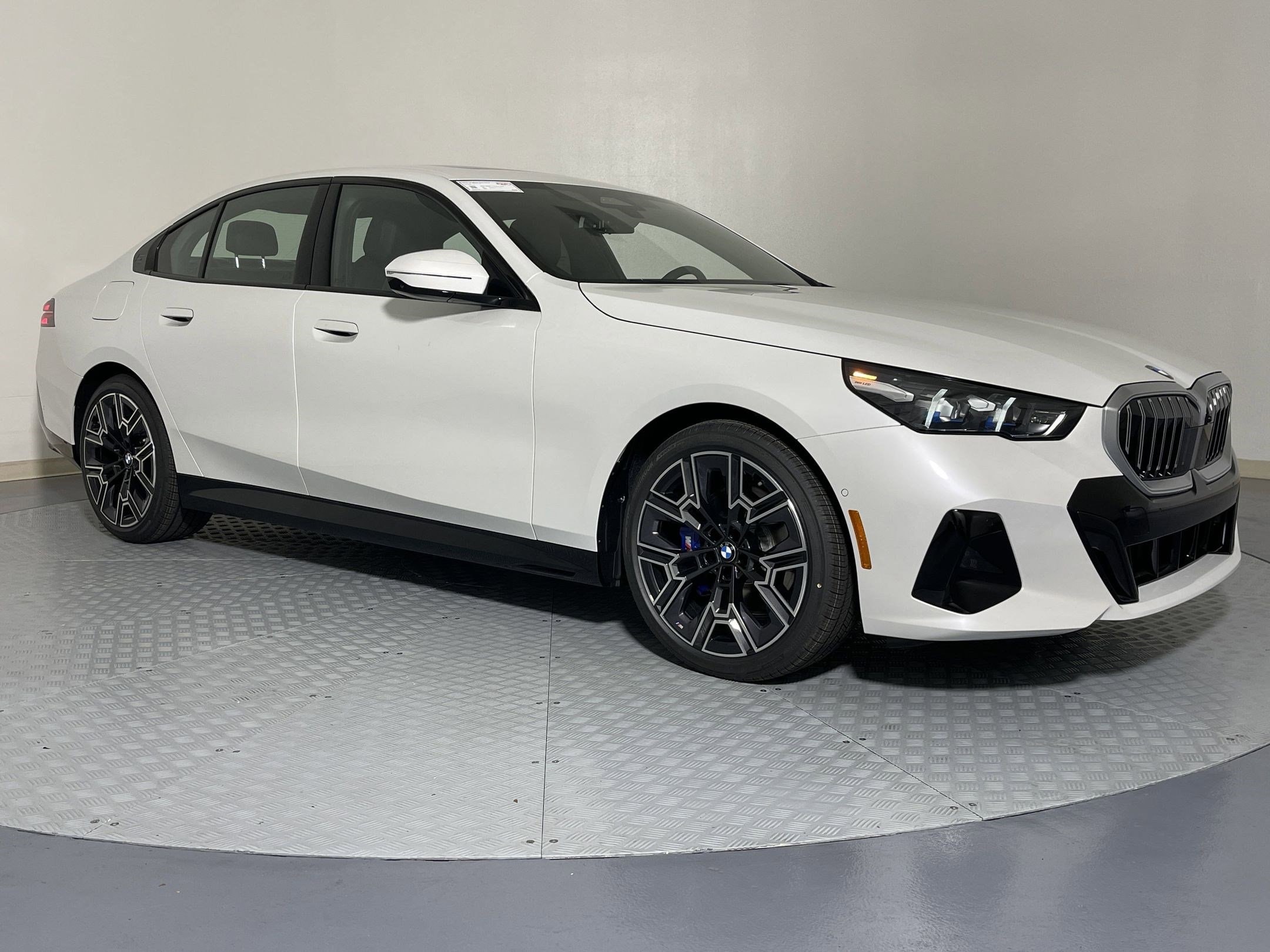 2026 BMW 5 Series 530i - Photo 6