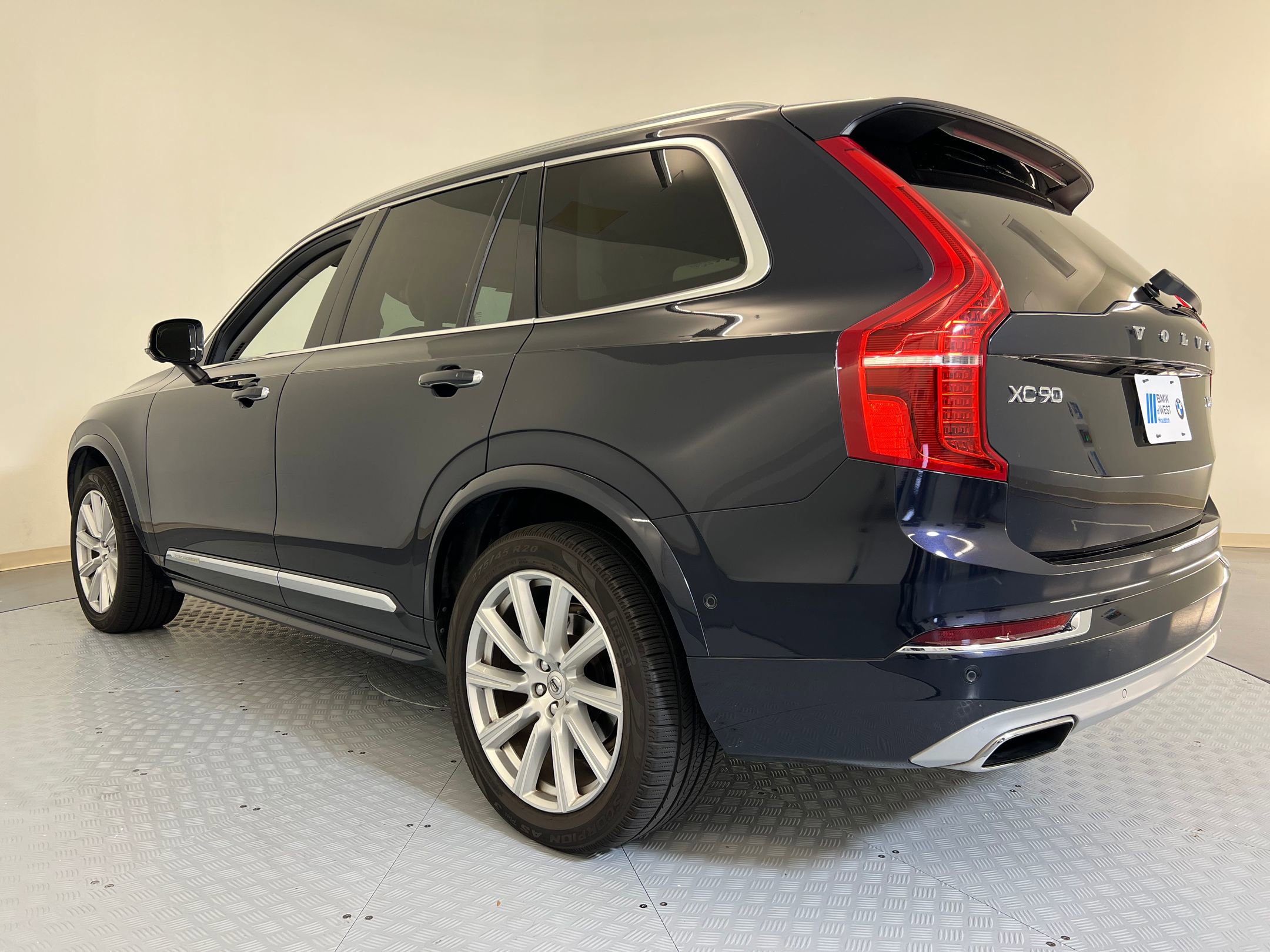 2017 Volvo XC90 T6 AWD Inscription photo 2