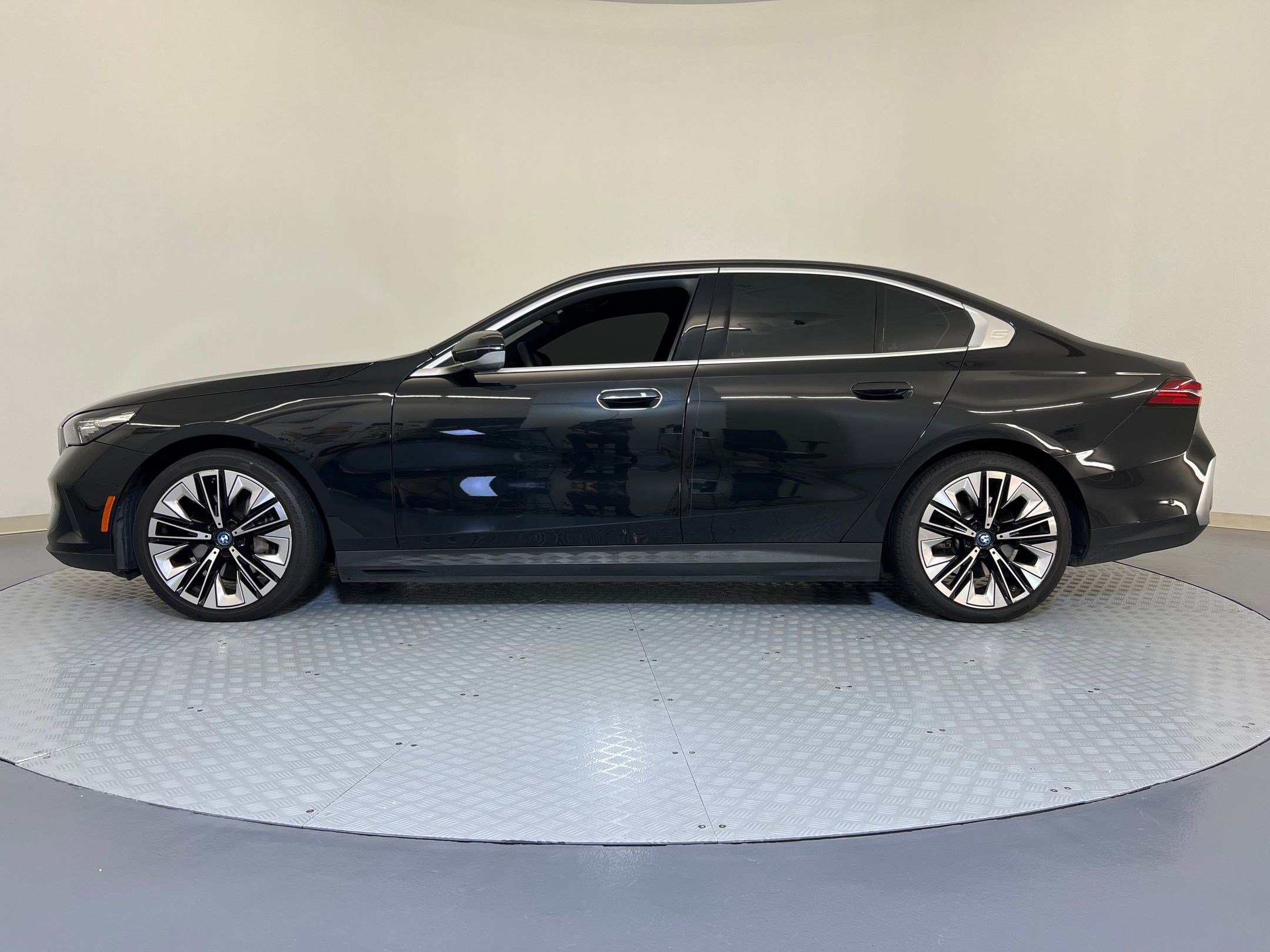 Used 2024 BMW i5 40 with VIN WBY33FK06RCP34950 for sale in Katy, TX