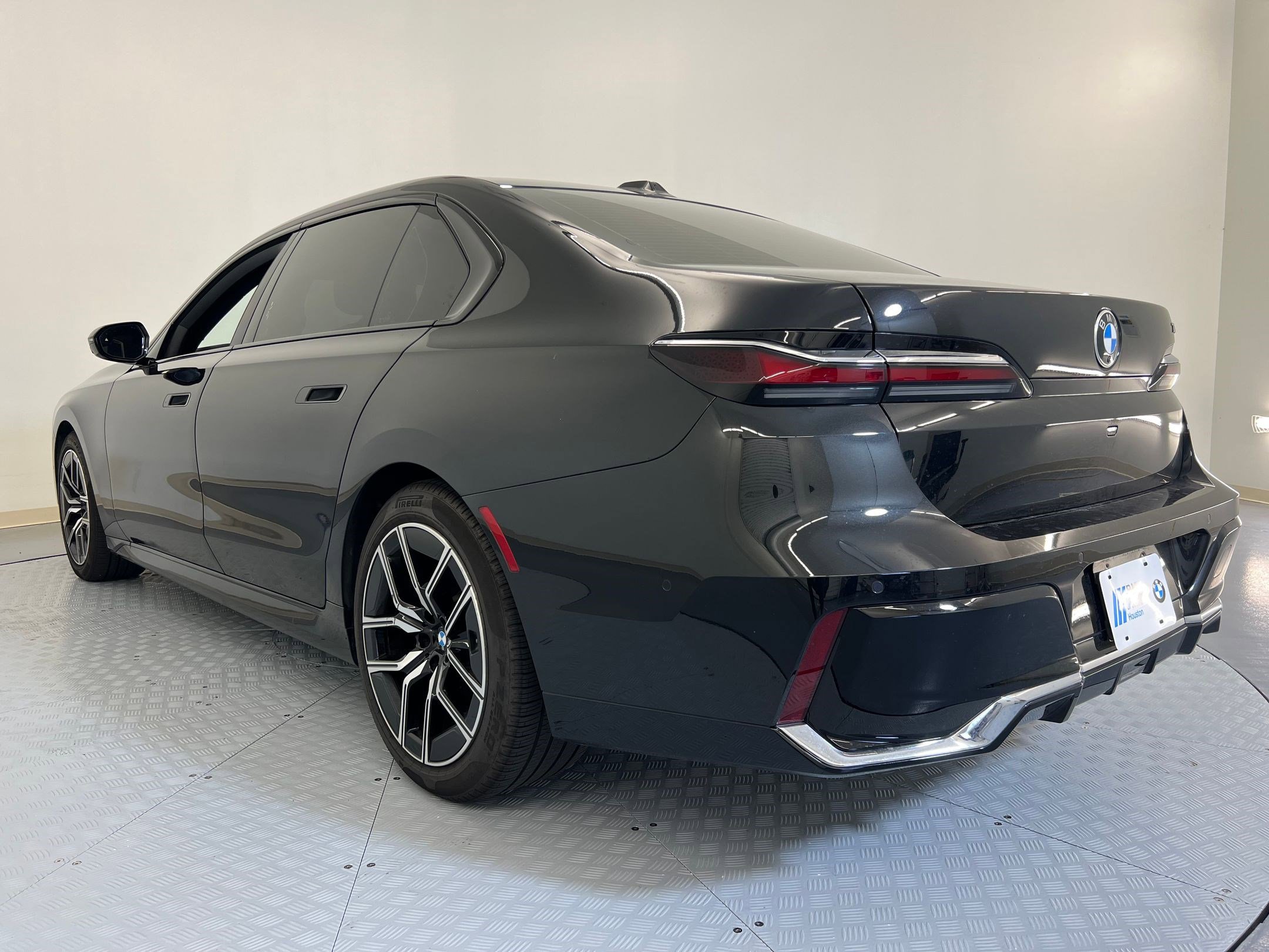 2025 Bmw 740i photo 3