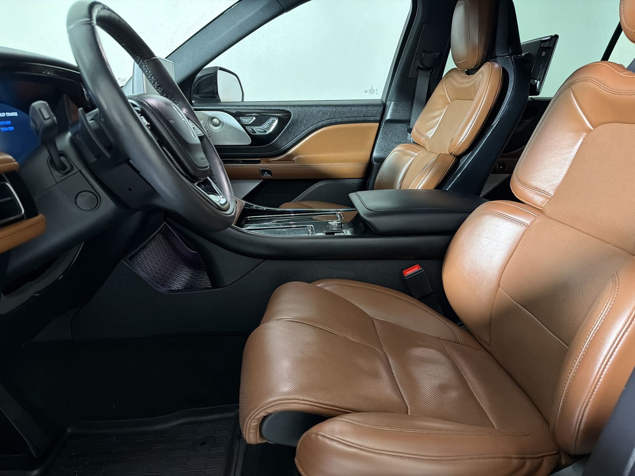 Aviator Grand Touring SUV