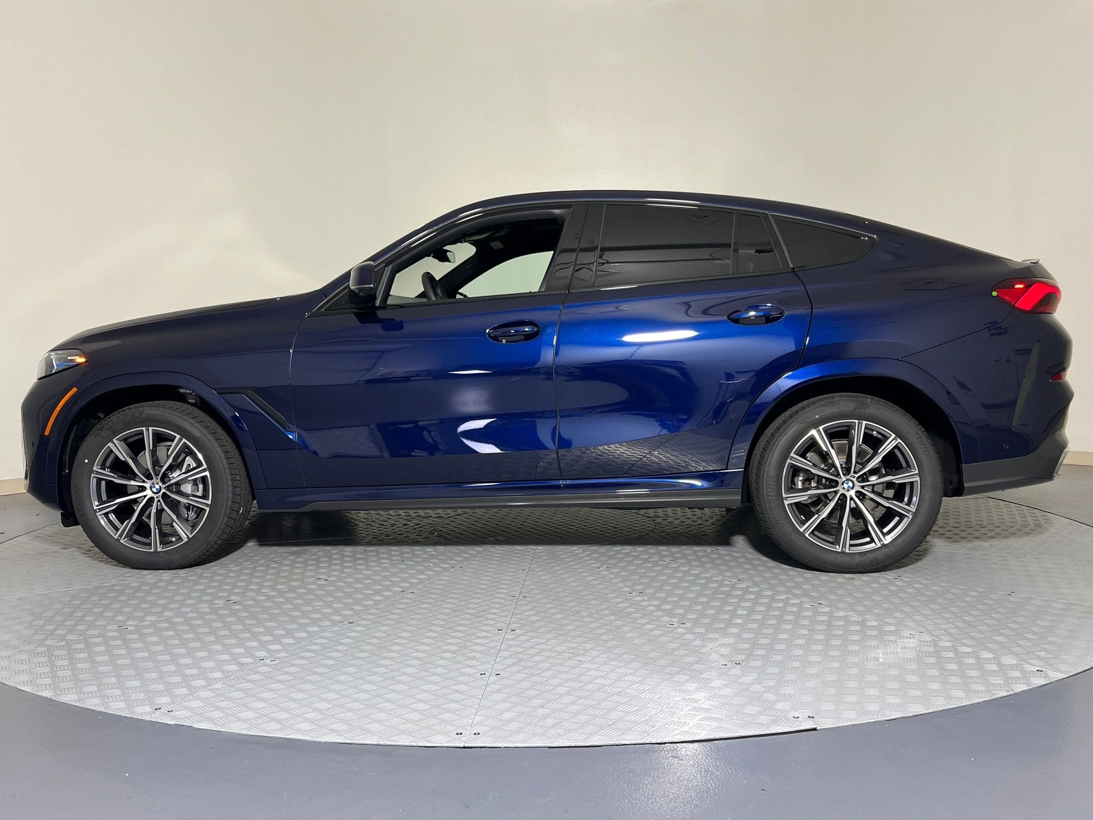2026 BMW X6 xDrive40i For Sale near Houston | VIN: 5UX33EX01T9196651