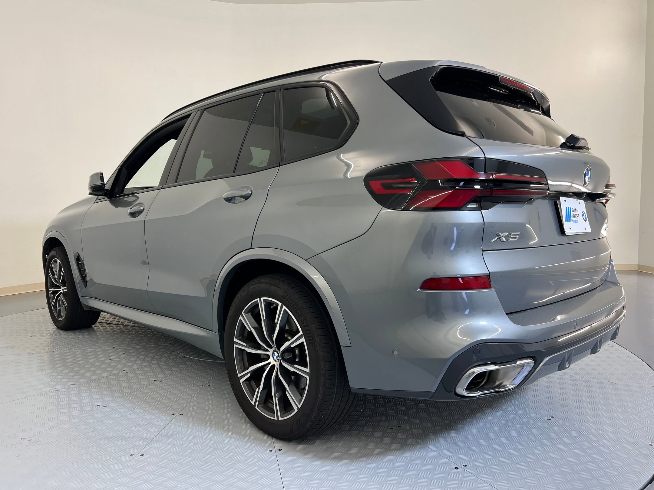 2025 Bmw X5 sDrive40i photo 3