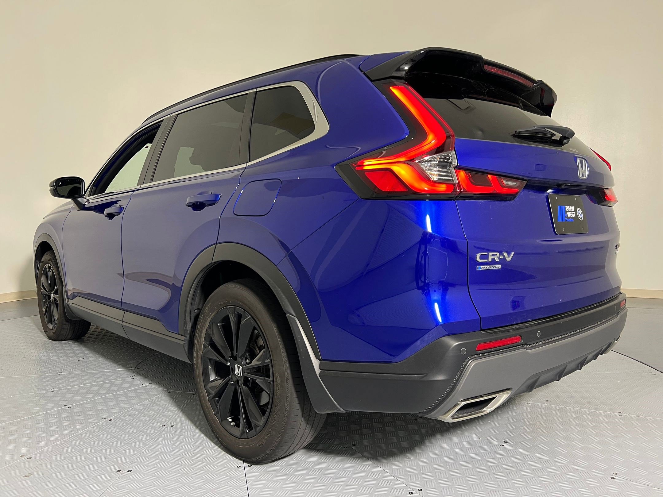 2023 Honda CR-V Hybrid Sport Touring photo 3