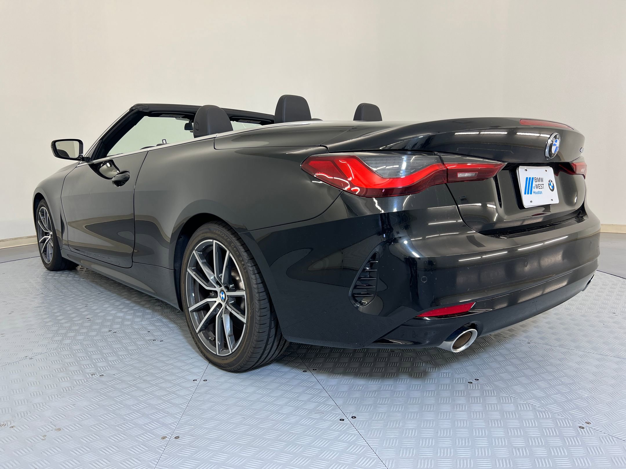 2025 Bmw 430i Convertible photo 3