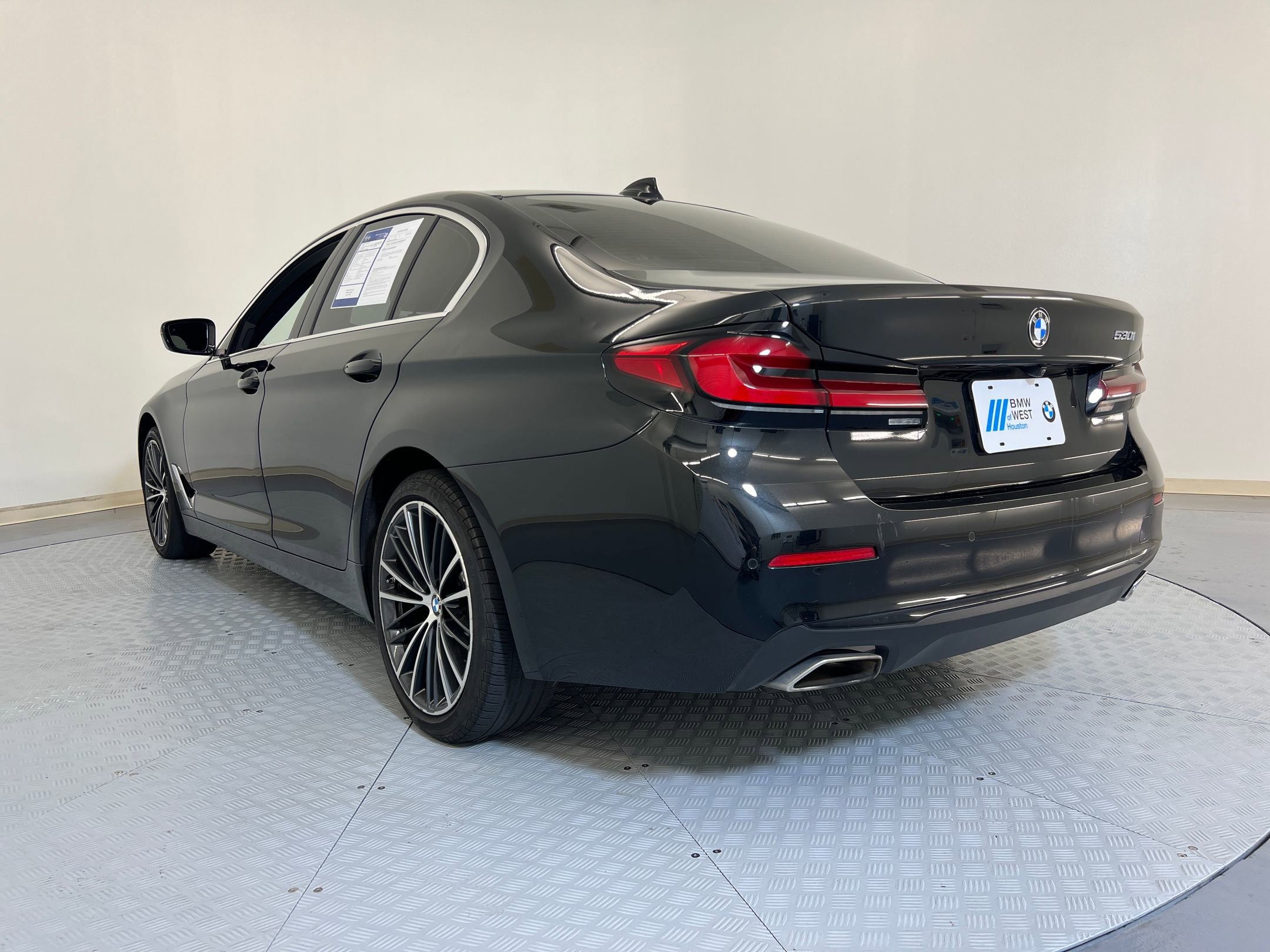 2023 Bmw 530i photo 2