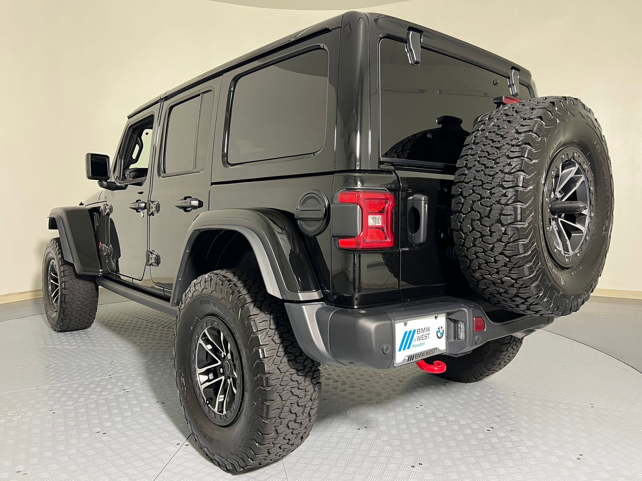 2024 Jeep Wrangler Rubicon X photo 3