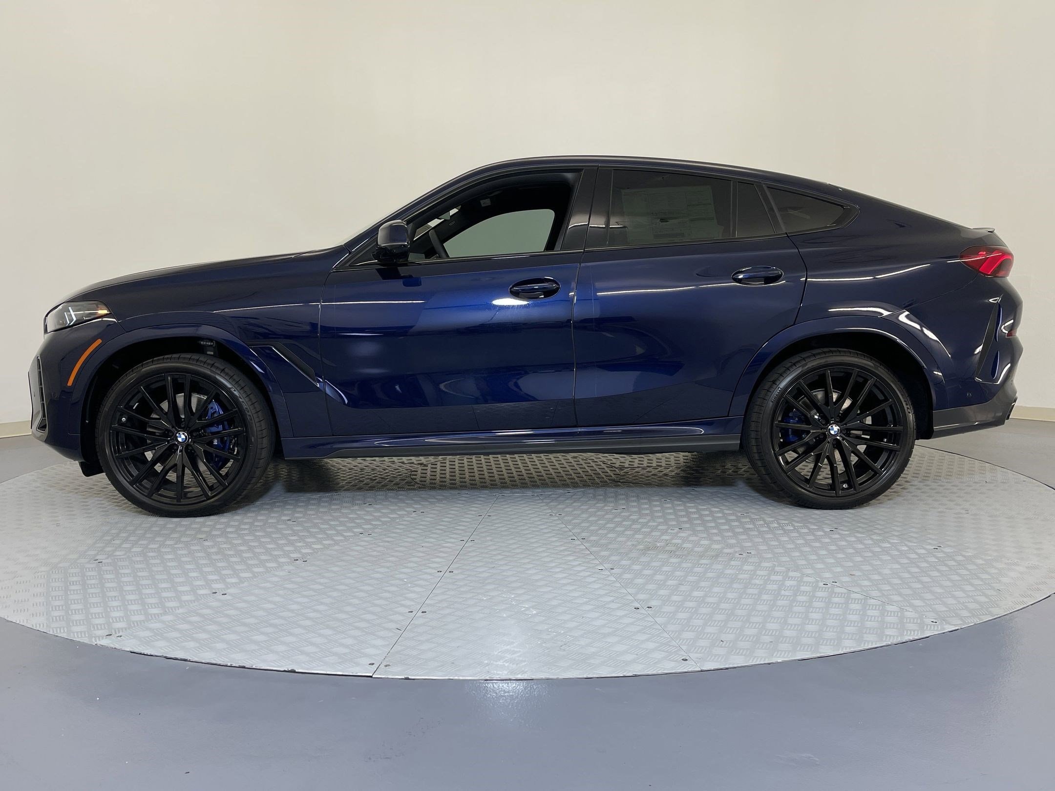 【セール10%値引】2024年3月交換品BMW Navigator VI d2fe5506a89a4d89077db68d8373e2