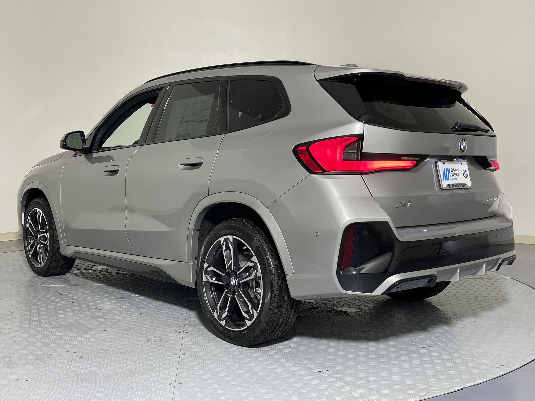 2025 Bmw X1 XDrive28i photo 3